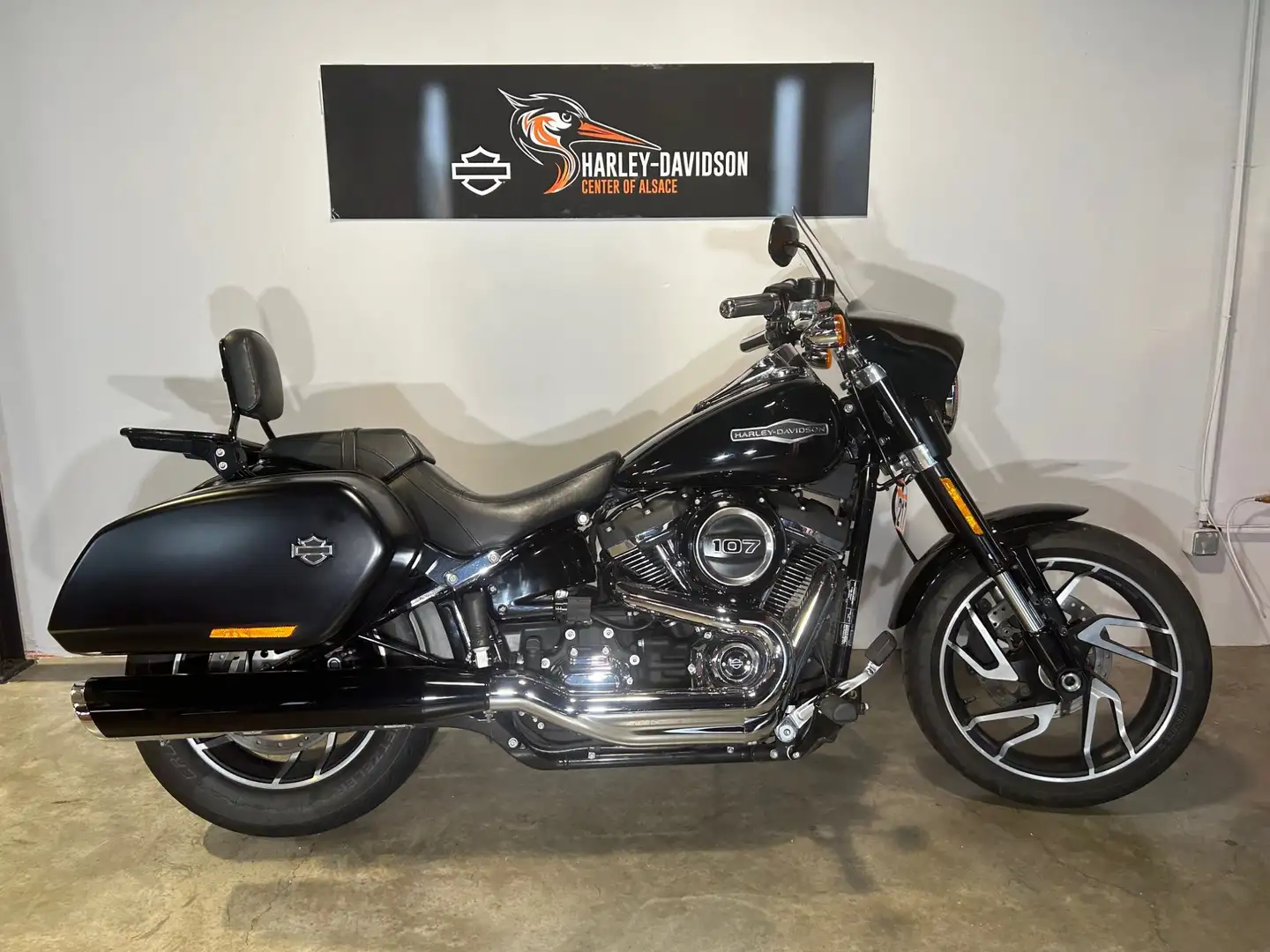 Harley-Davidson Sport Glide - 1