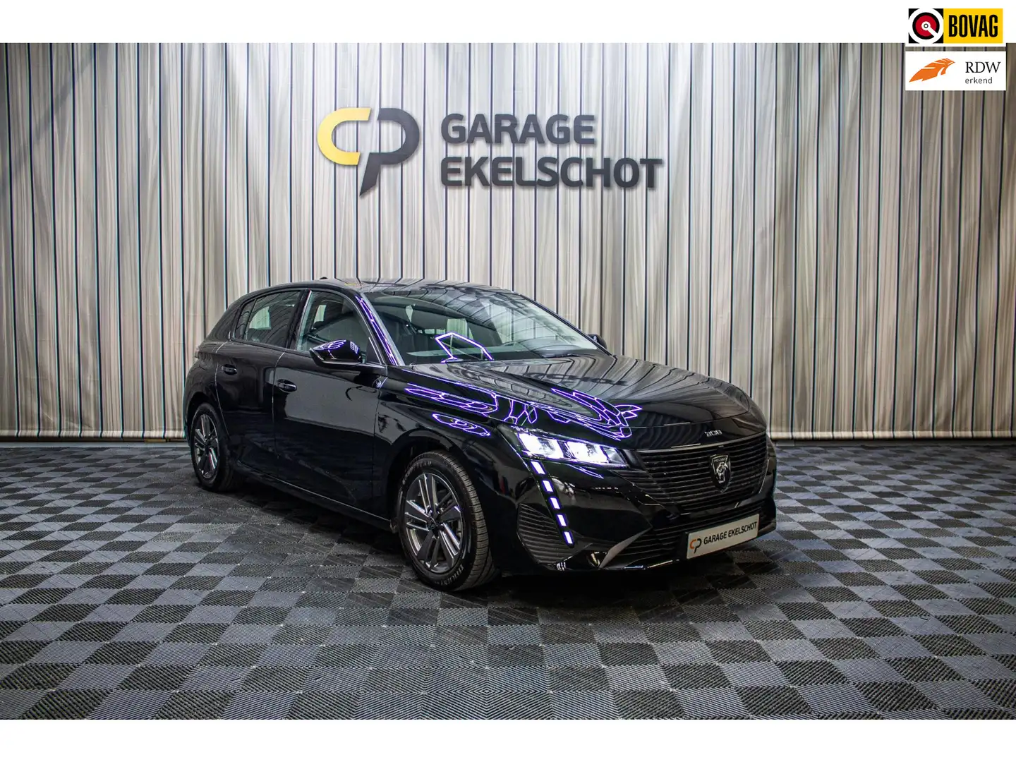 Peugeot 308 1.2 PureTech|Automaat|Carplay|Cruise|Navi Noir - 1
