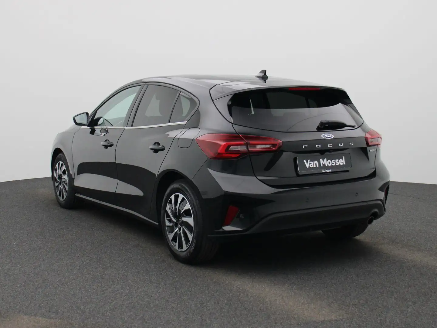 Ford Focus 1.0 EcoBoost Hybrid Titanium Zwart - 2
