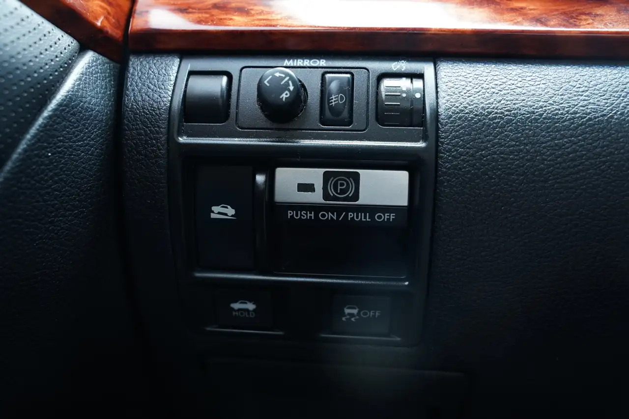 Subaru Legacy снимка Subaru Legacy
