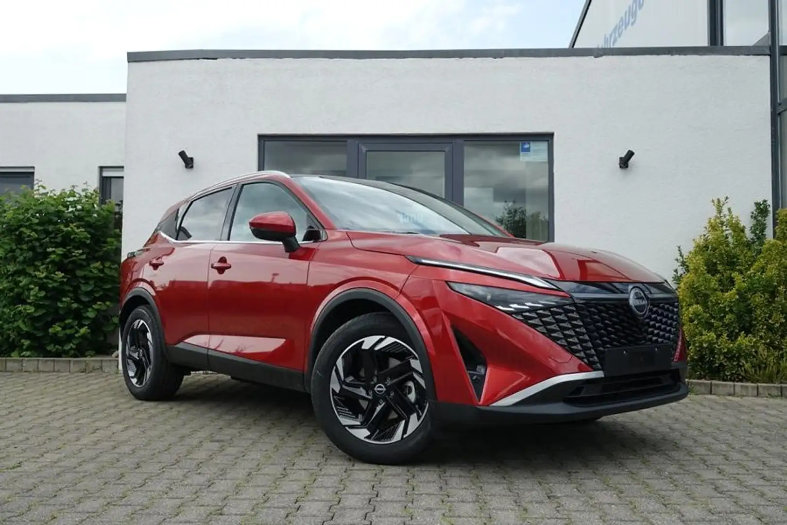 Nissan Qashqai N-Connecta 158PS Xtro WinterPaket Dez25 Roşu - 1