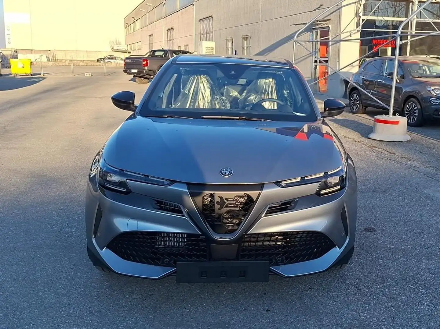 Alfa Romeo Junior JUNIOR IBRIDA SPECIALE1.2 145CV DCT PACK PREMIUM!! Gris - 2