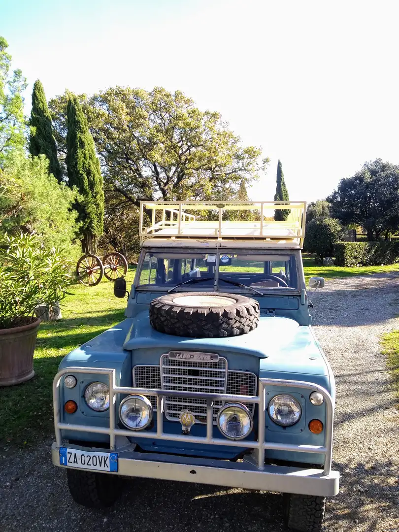 Land Rover Series 109 station wagon terza serie plava - 1