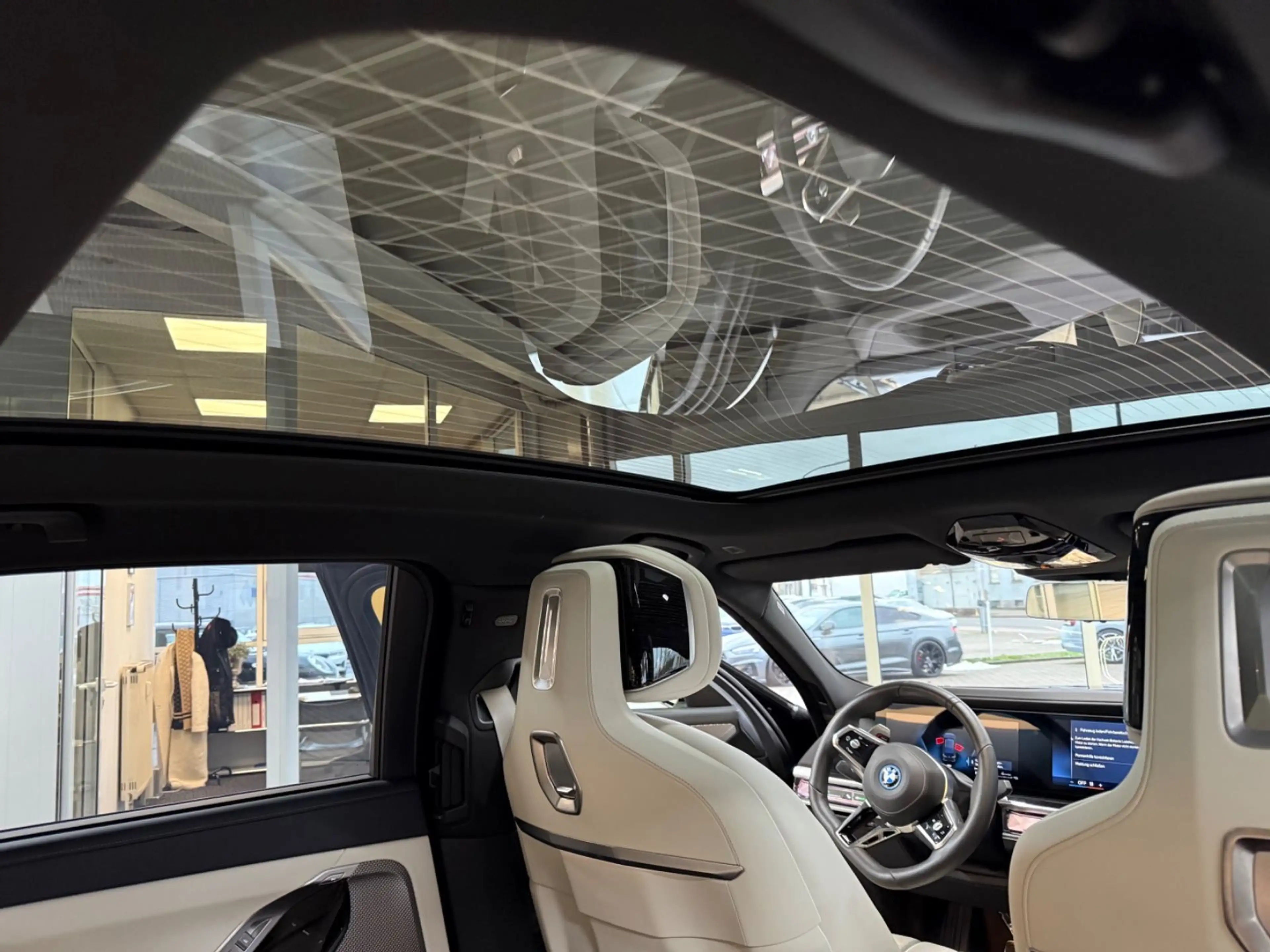 BMW 750 e xDrive M Sportpaket Executive Drive Pro — photo 10