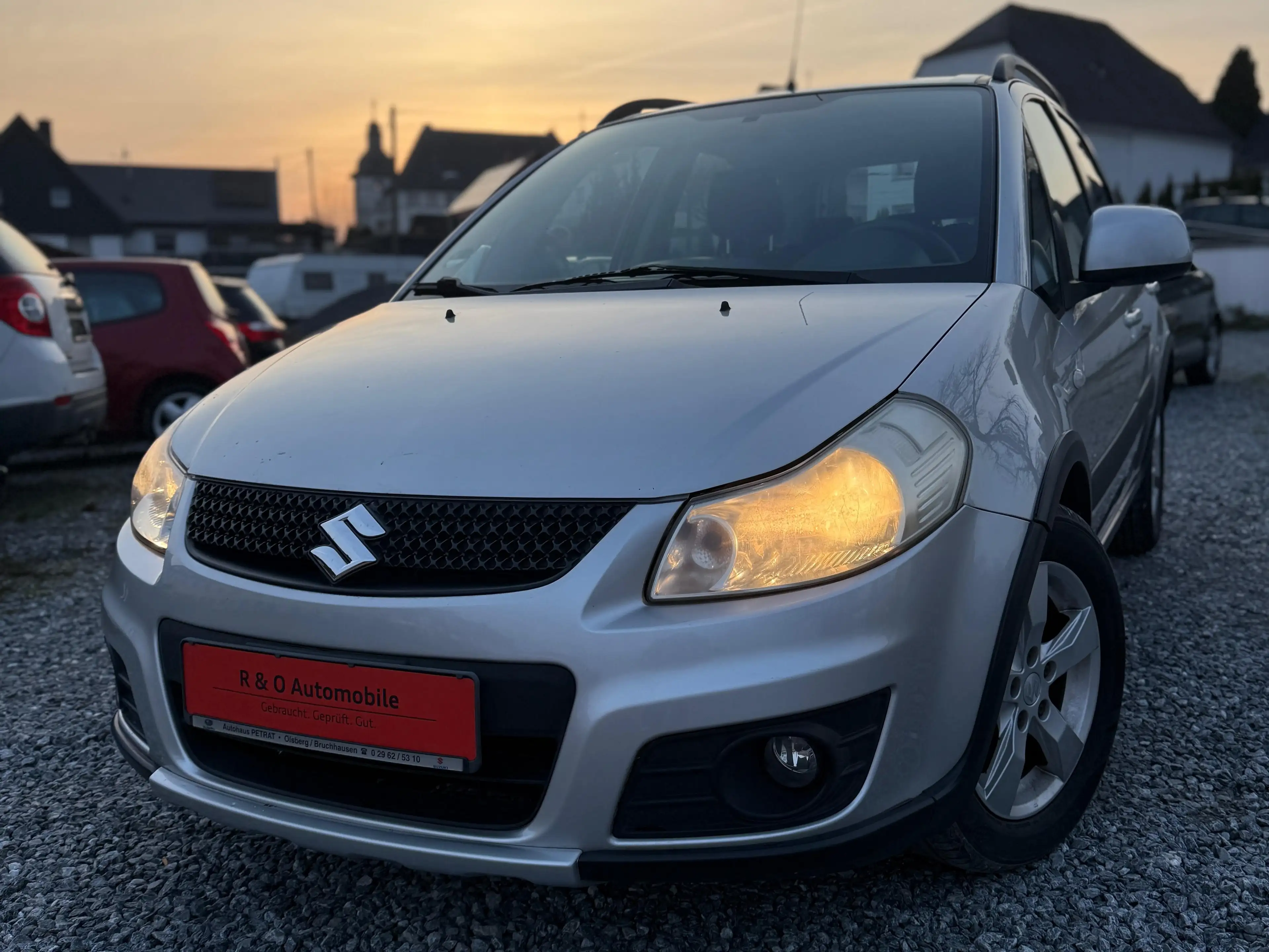 Suzuki SX4 Automatik | Steuerkette NEU | TÜV NEU | Keyless GO | AHK |