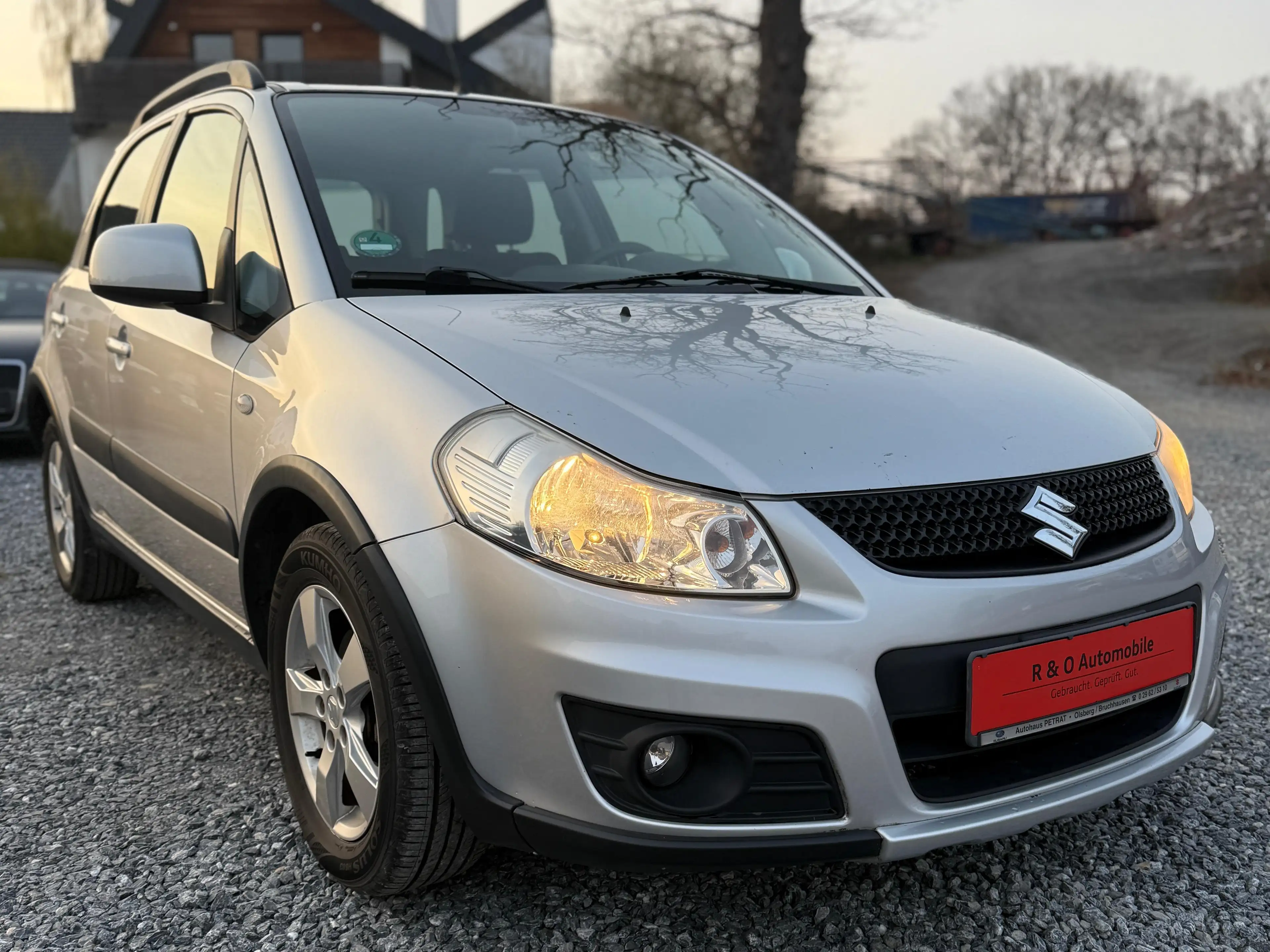 Suzuki SX4 Automatik | Steuerkette NEU | TÜV NEU | Keyless GO | AHK | — photo 3
