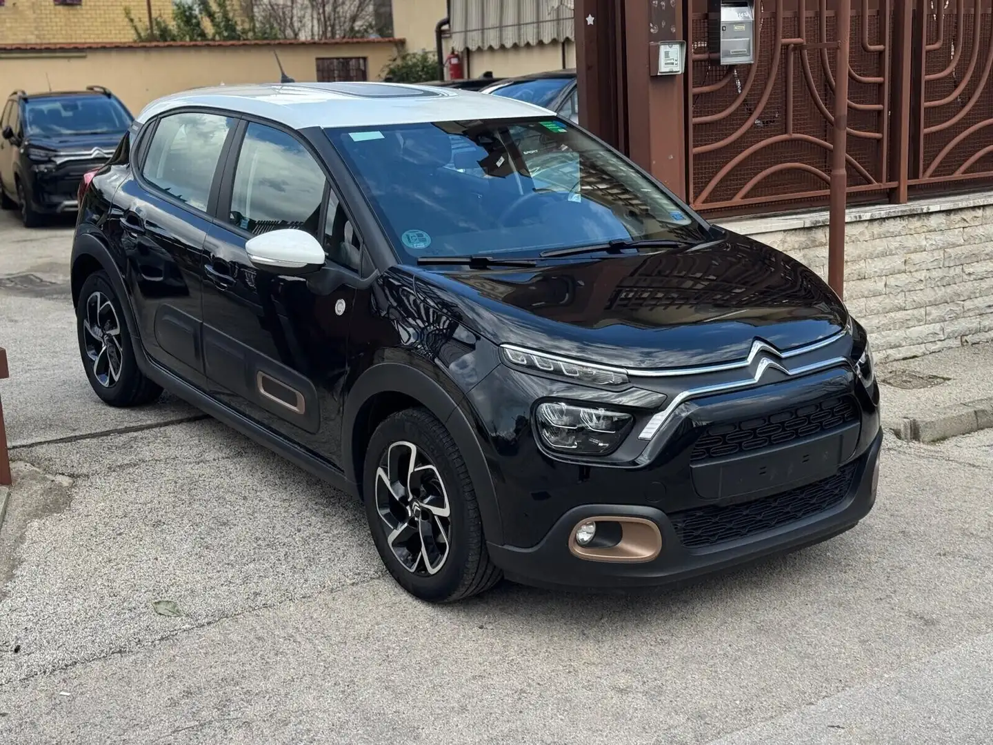 Citroen C3 PureTech 83 S&S C-Series Schwarz - 2