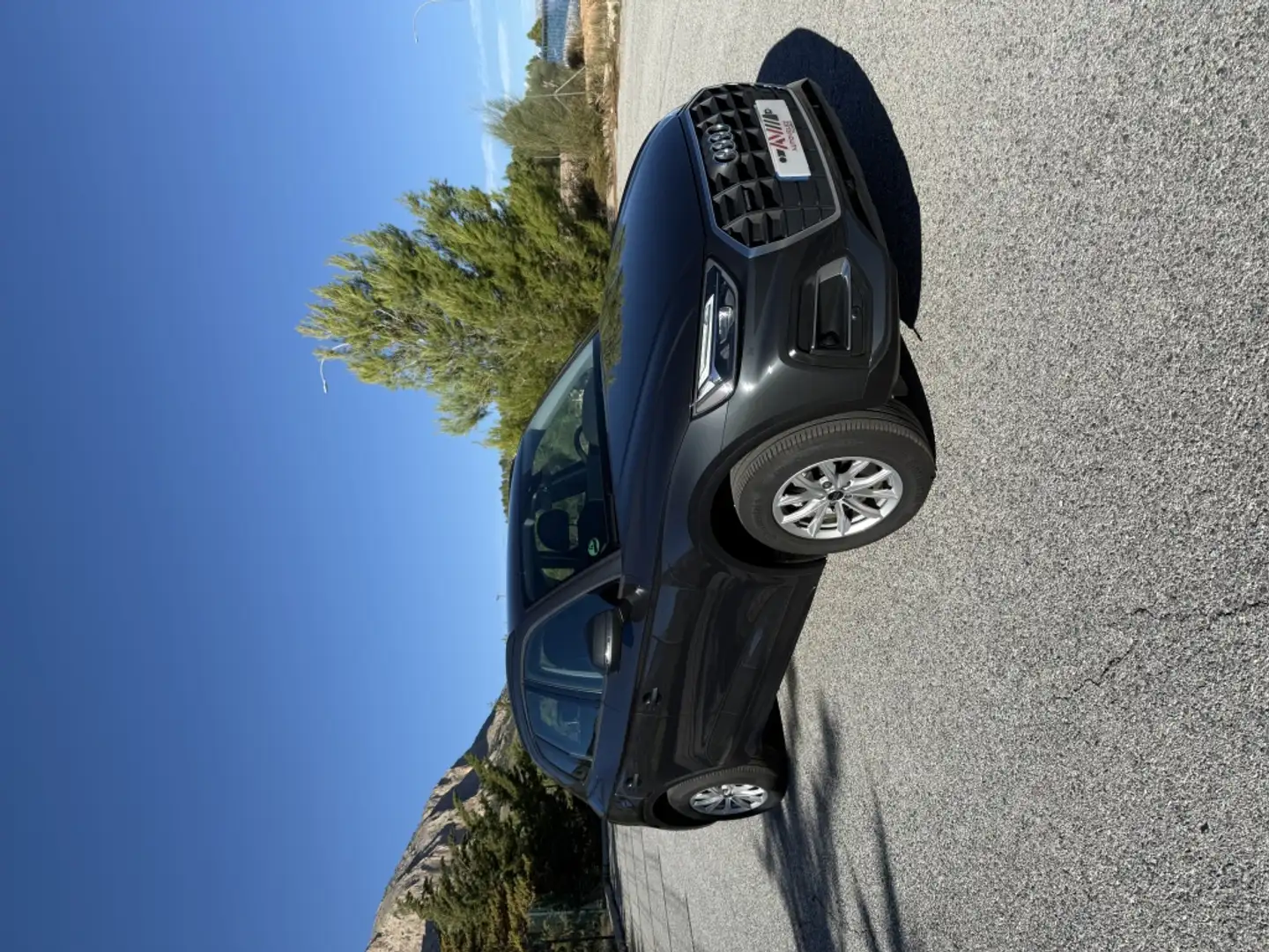 Audi Q5 40 TDI quattro-ultra Advanced S tronic 150kW Gris - 1