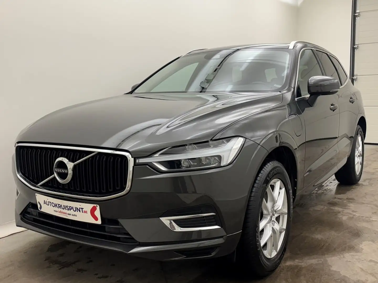 Volvo XC60 T8 Recharge AWD 392PK Geartronic Momentum Pro Lede Gris - 1