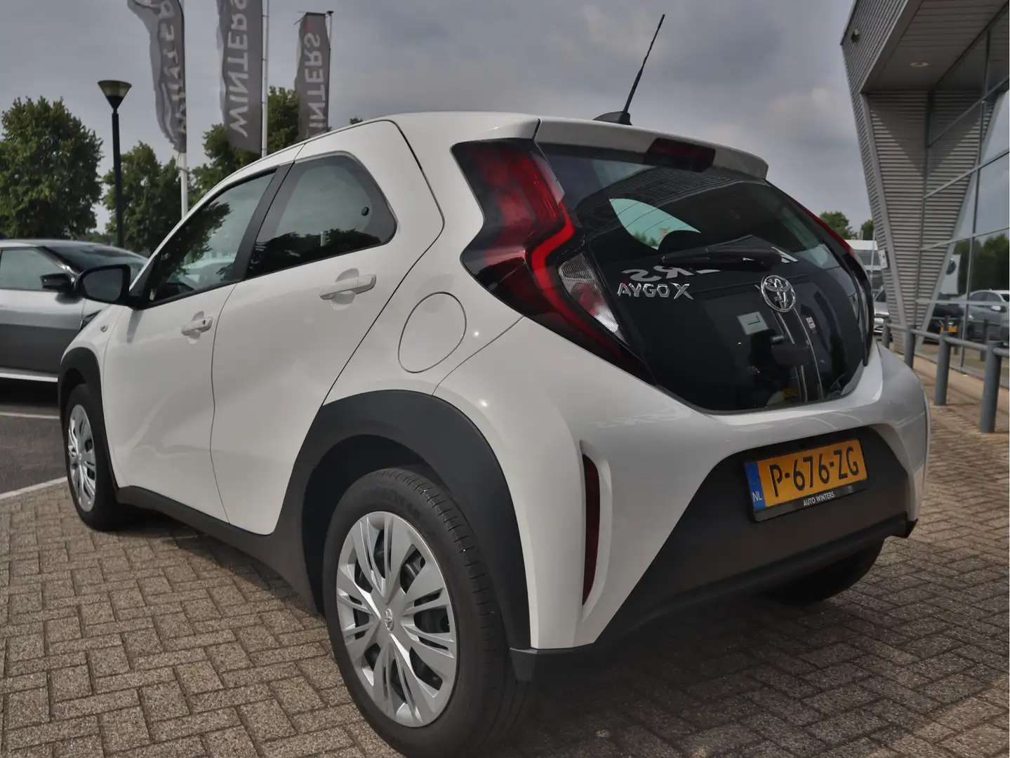 Toyota Aygo X 1.0 VVT-i MT Play | Airco | Camera | Bluetooth | D Wit - 1