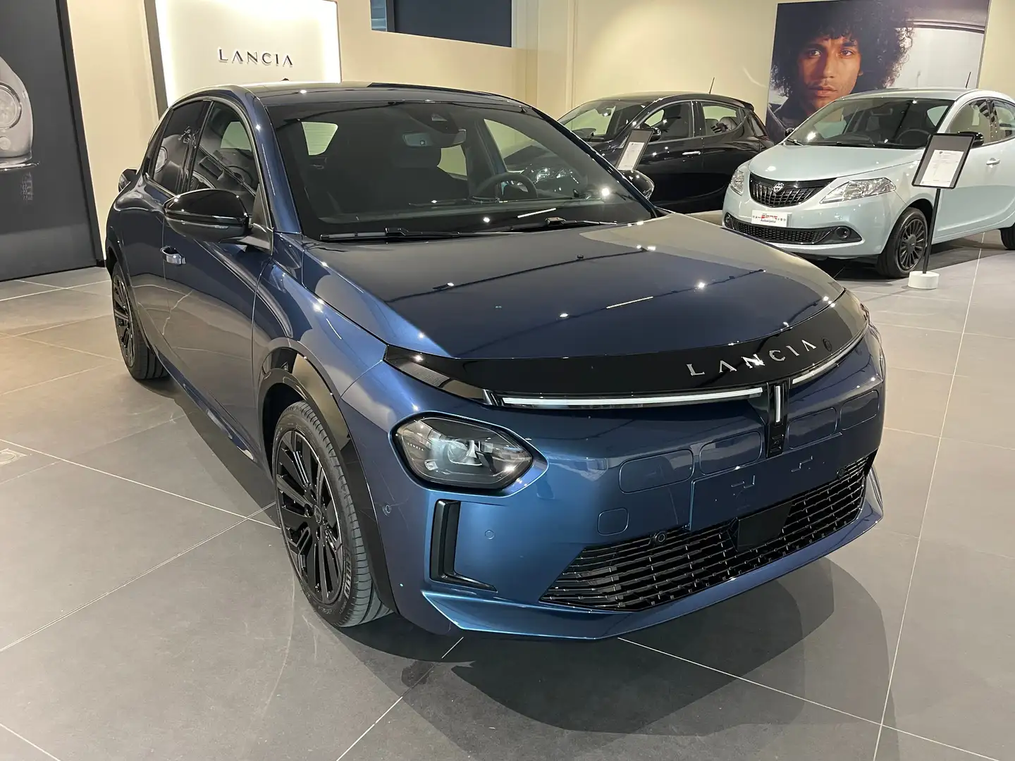 Lancia Ypsilon Nuova Ypsilon 1.2 100cv Ibrida Blue - 1