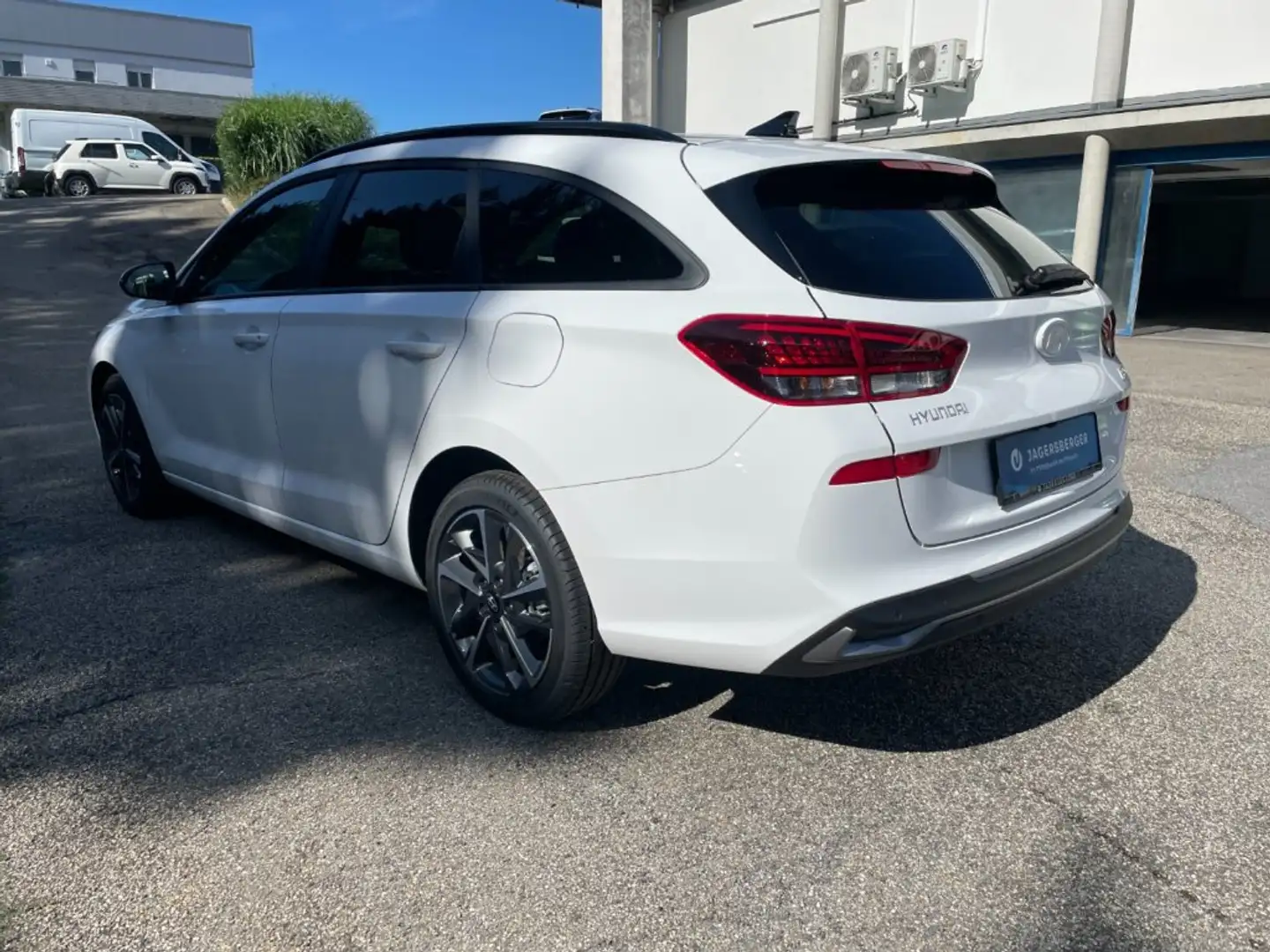 Hyundai i30 Kombi  Go Plus Weiß - 2