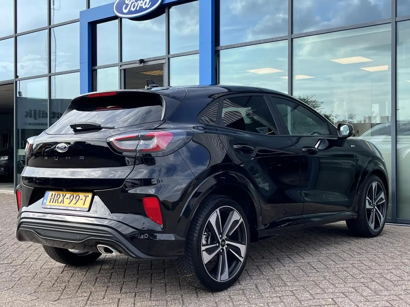 Ford Puma 1.0 EcoBoost Hybrid ST-Line X 155PK Winterpack Cam Schwarz - 2