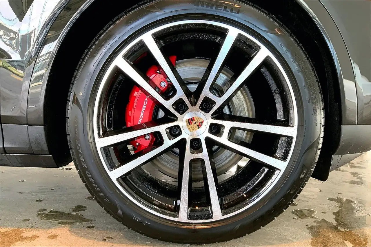 Porsche Cayenne снимка Porsche Cayenne