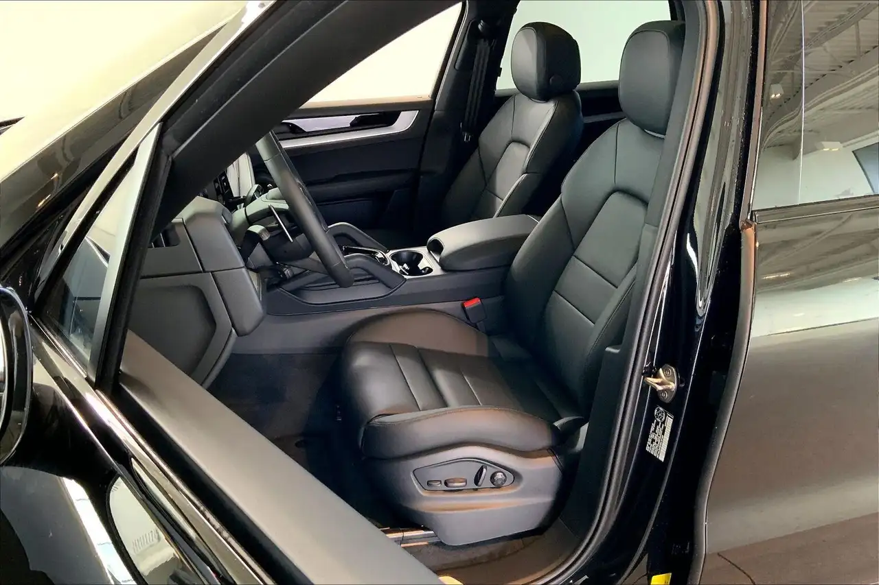 Porsche Cayenne снимка Porsche Cayenne