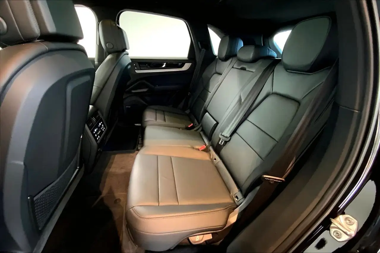Porsche Cayenne снимка Porsche Cayenne