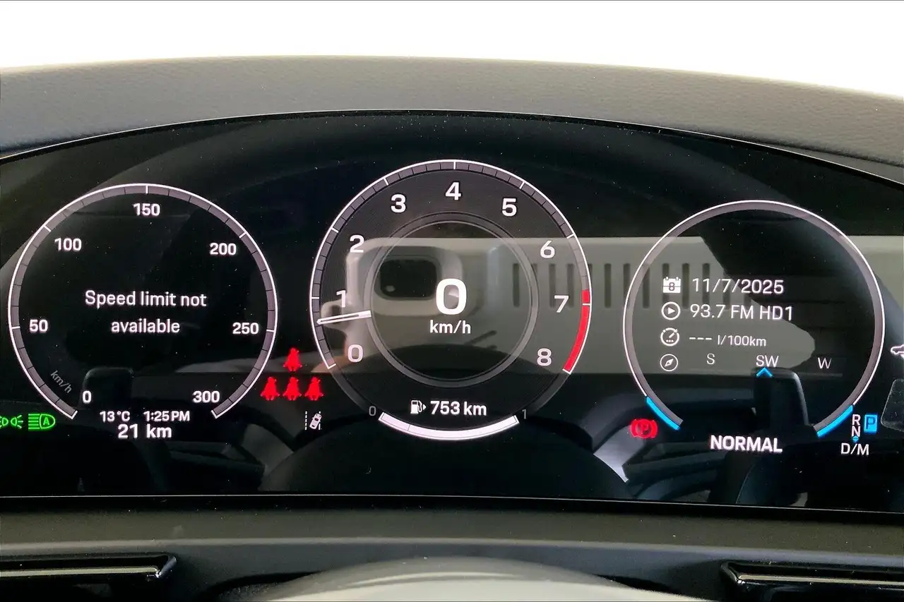 Porsche Cayenne снимка Porsche Cayenne