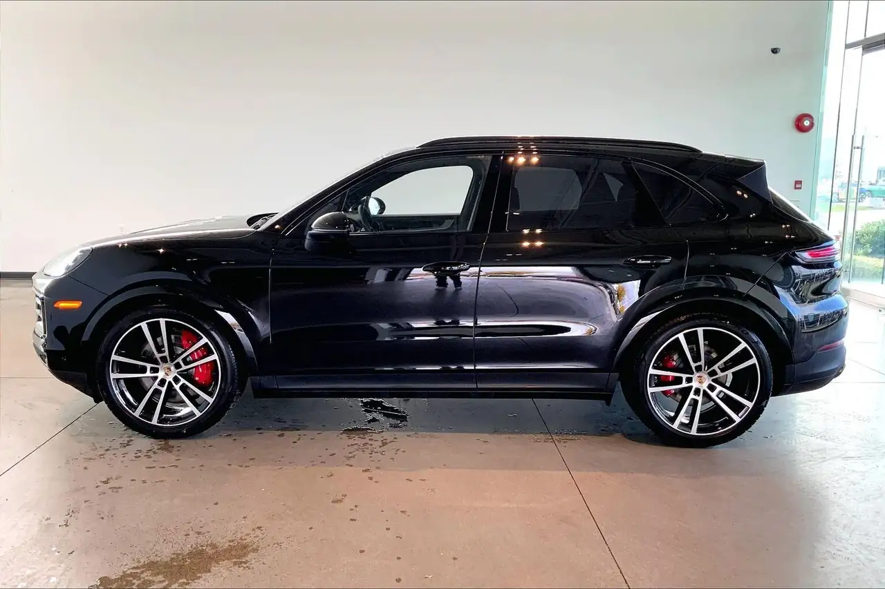 Porsche Cayenne снимка Porsche Cayenne