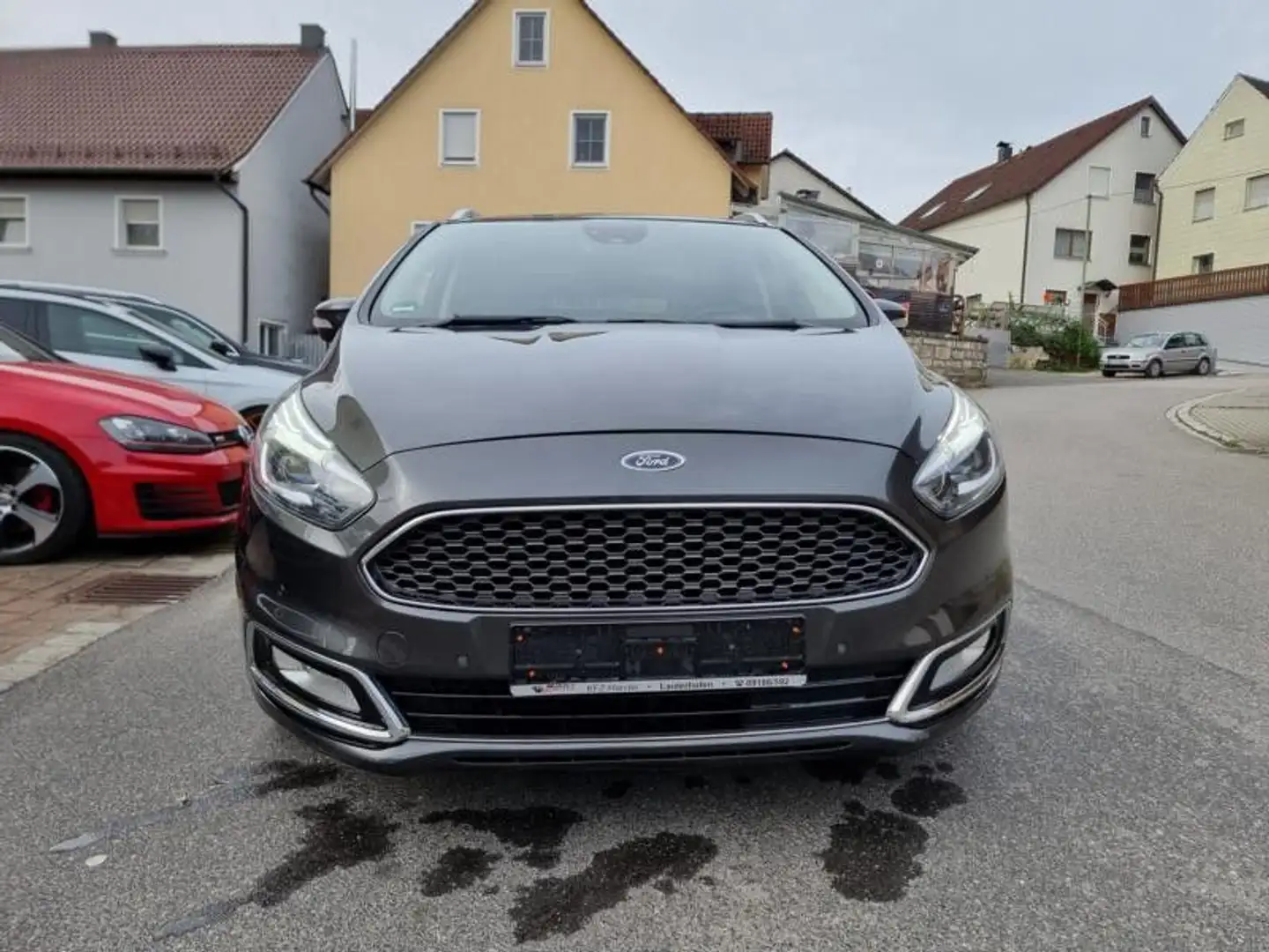 Ford S-Max 2,0 EcoBlue 4x4 Vignale Auto LED+AHK+NAVI Gris - 2