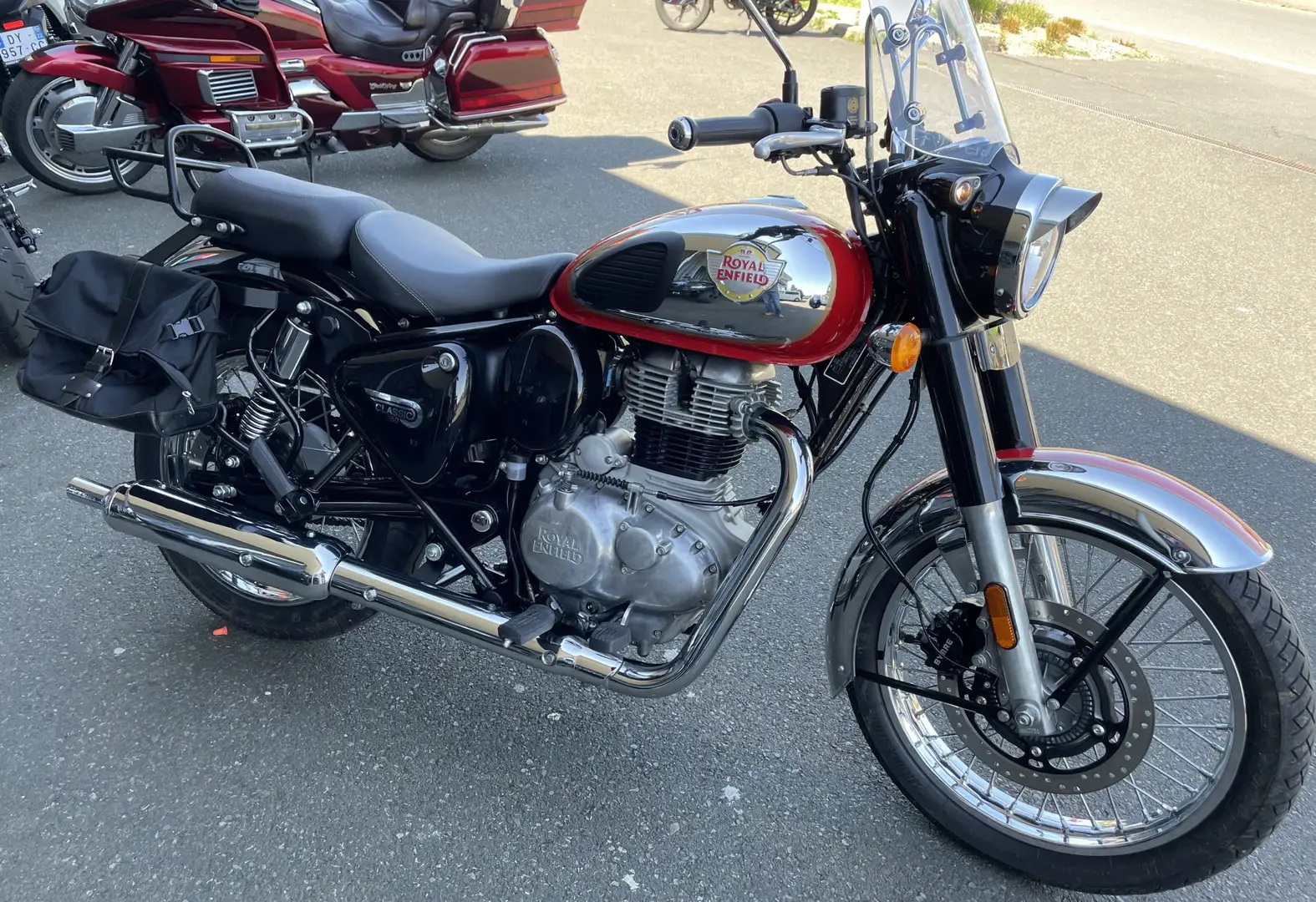 Royal Enfield Meteor 350 Roşu - 1