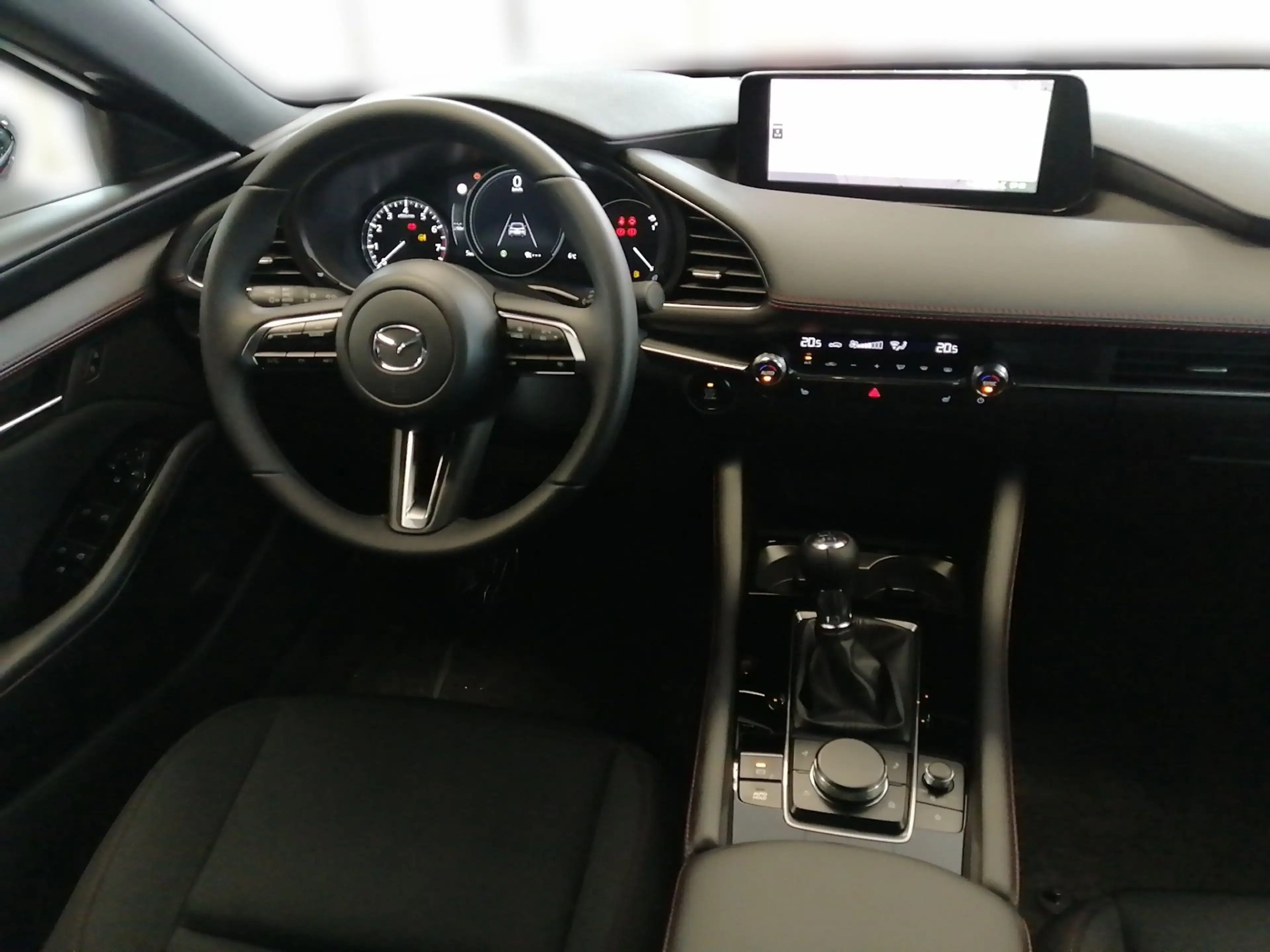 Mazda 3 G140 HOMURA 1,99% Leasing — photo 10