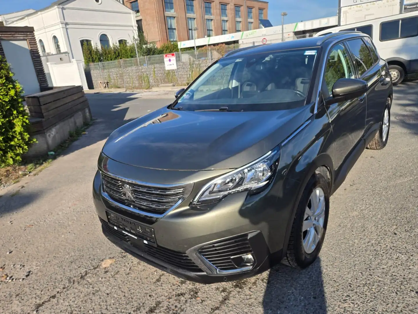 Peugeot 5008 Active Business/7 Sitzer /1.Hand/ 1 Jahr Garant... Gris - 2