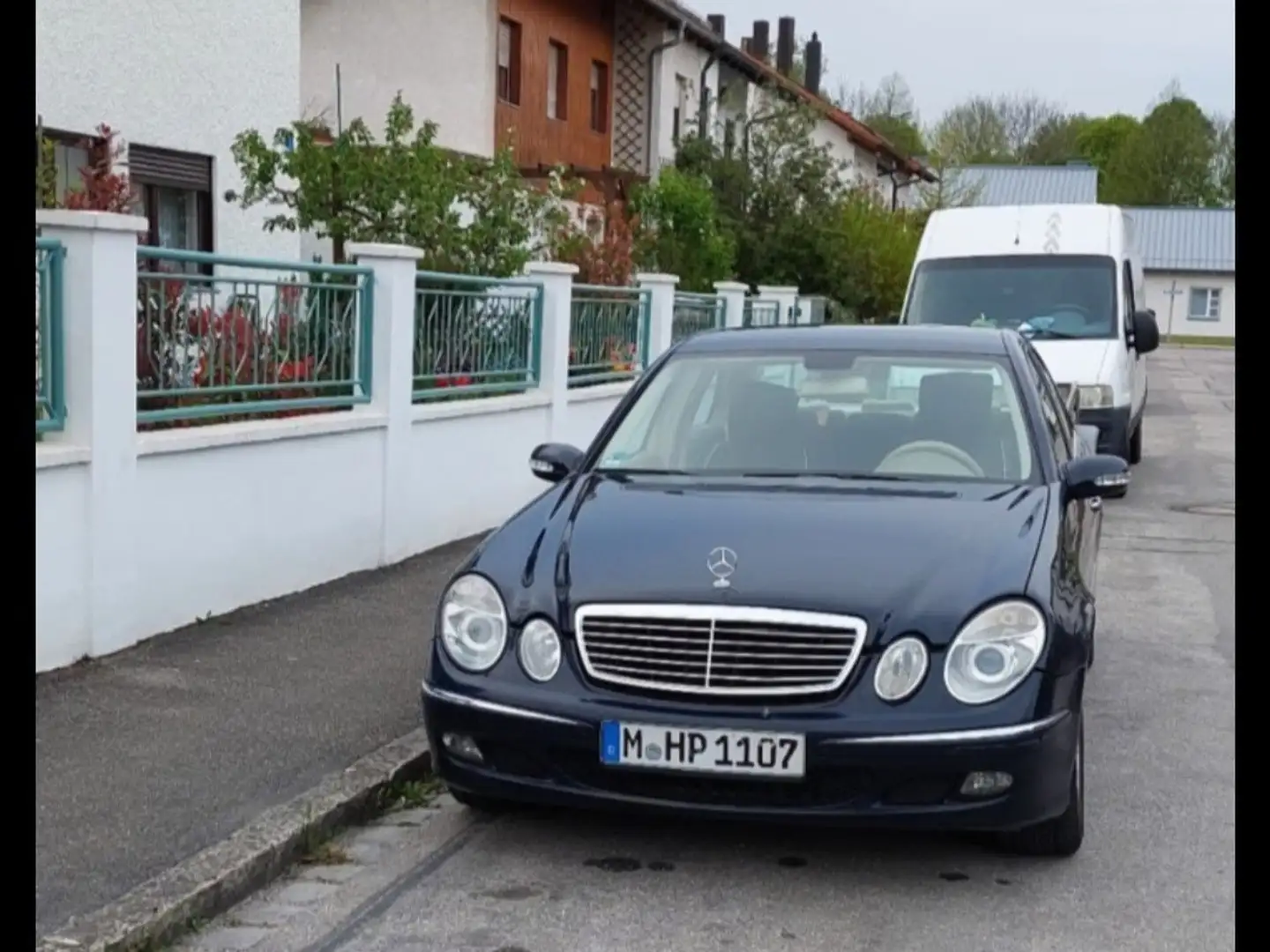 Mercedes-Benz E 220 CDI Automatik Elegance Niebieski - 1