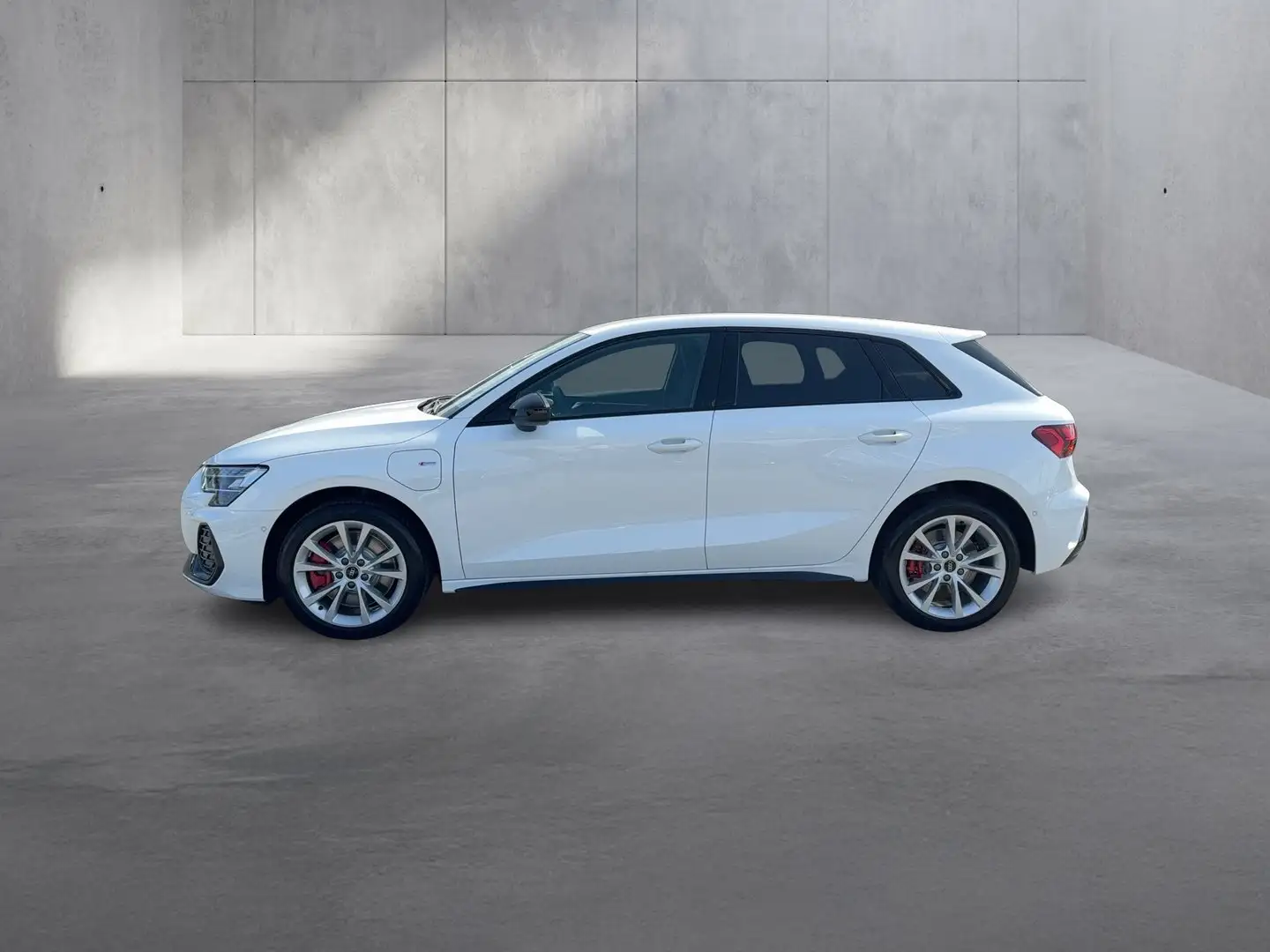 Audi A3 45 TFSI e S line Weiß - 2