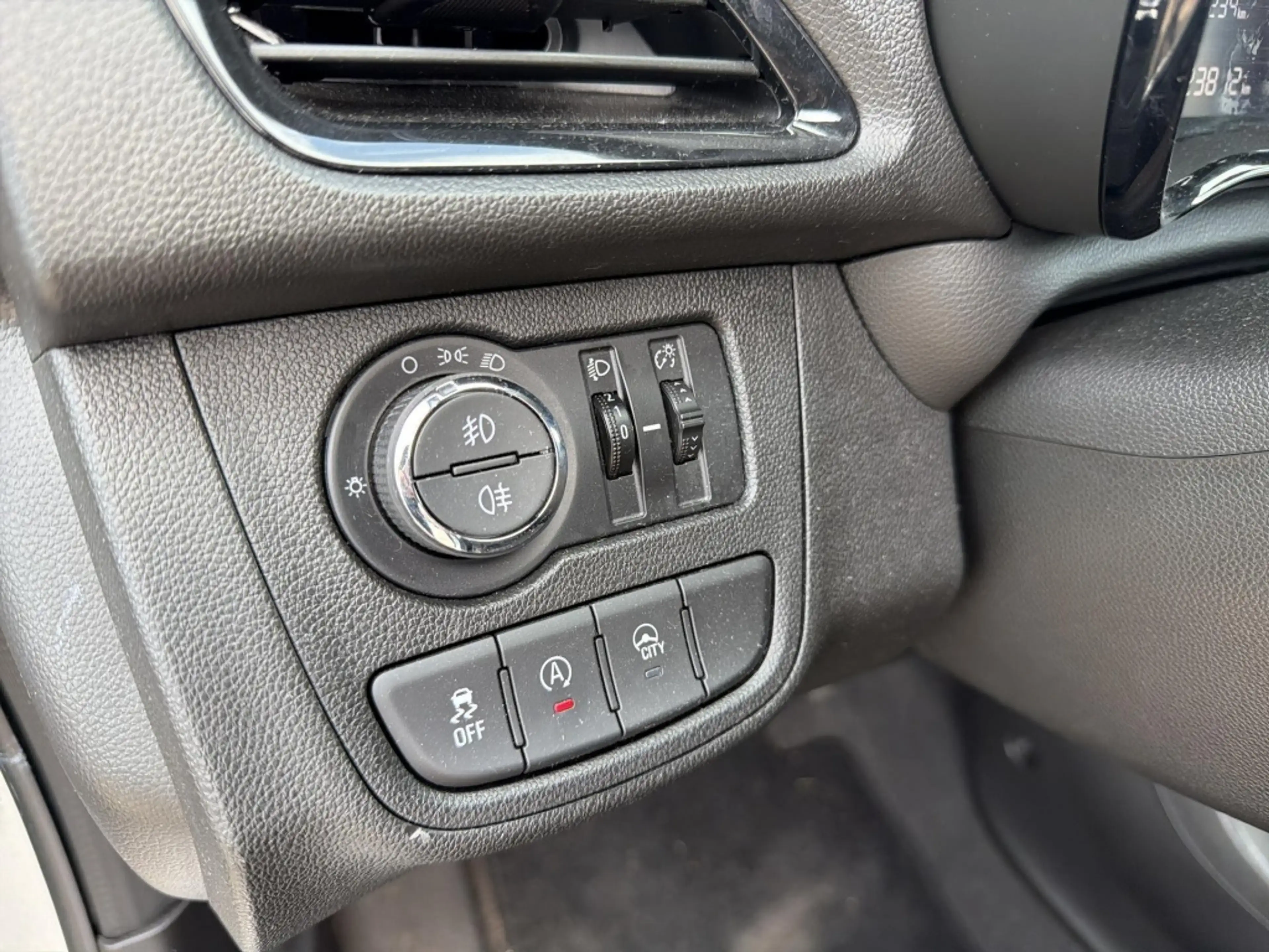 Opel Karl 1.0 Rocks Online Edition | Android Auto | parkeers — photo 18