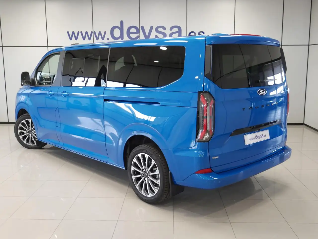 Ford Tourneo Custom 2026 — фото 6