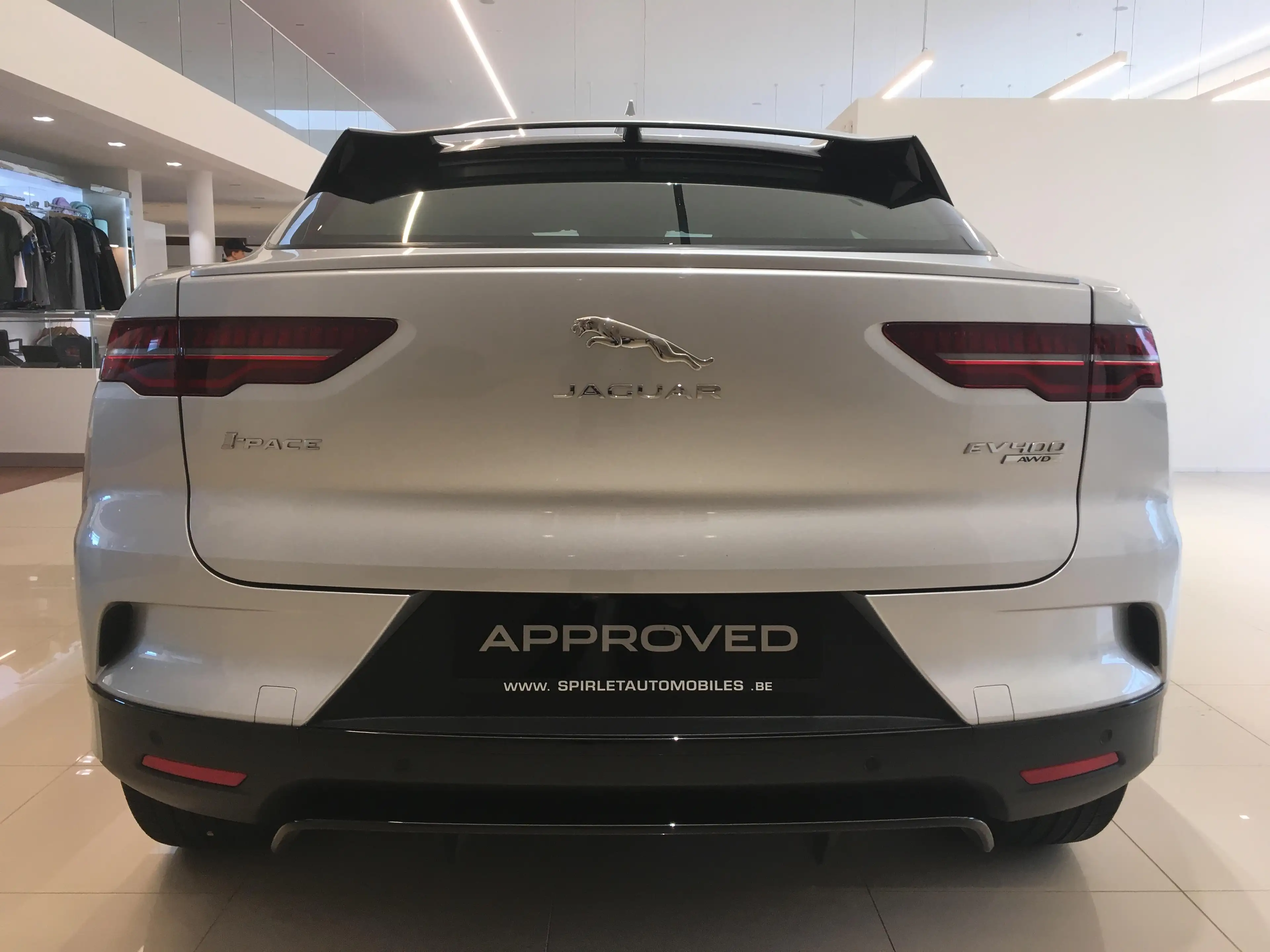Jaguar I-Pace SE awd — photo 4
