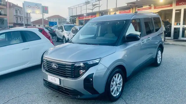 Ford Tourneo Courier 1.0 EcoBoost 125cv Titanium + Winter Pack