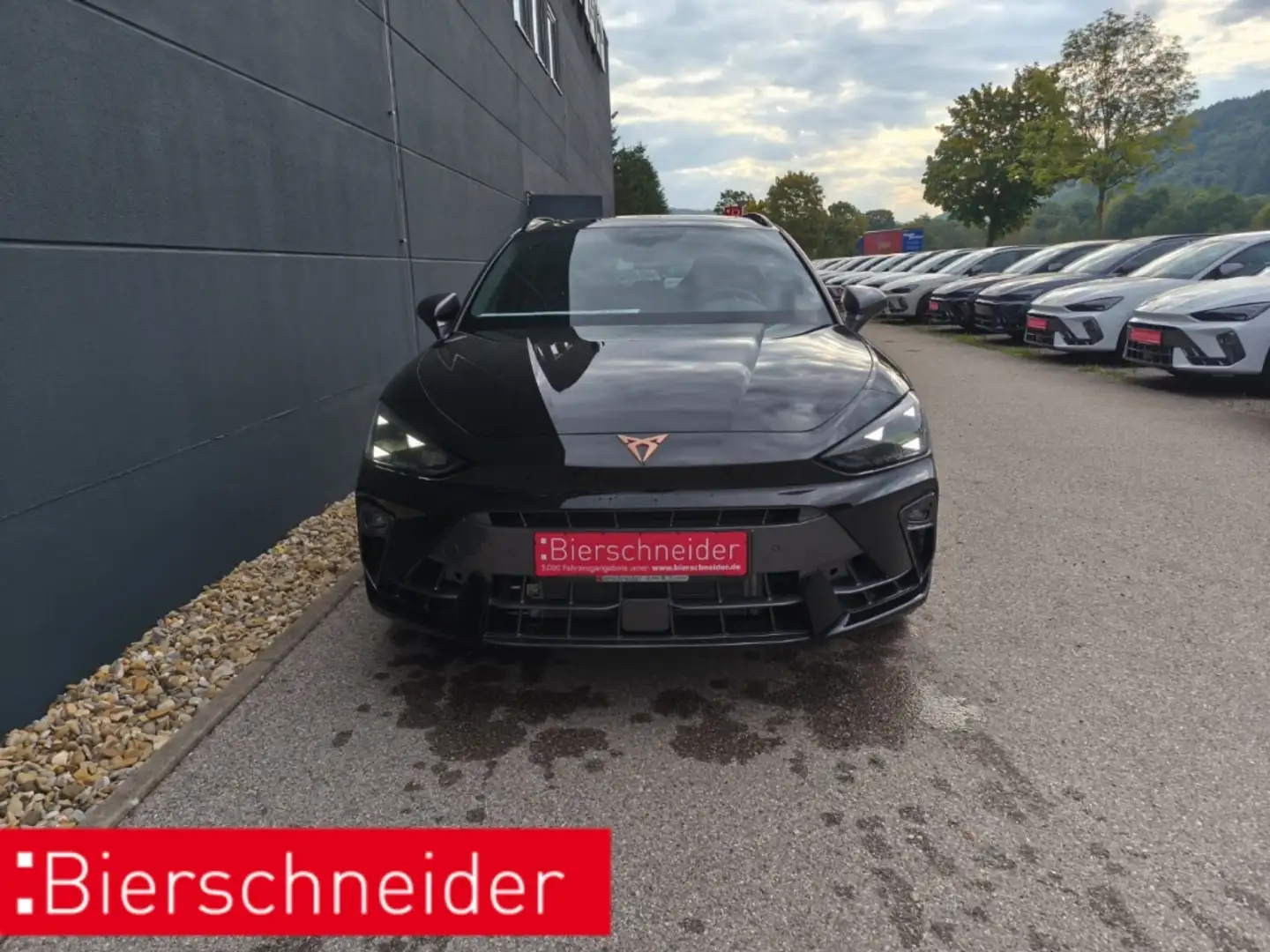 CUPRA Leon Sportstourer 333 VZ EXTREME ab 339,- 1590 PANO AHK Zwart - 1