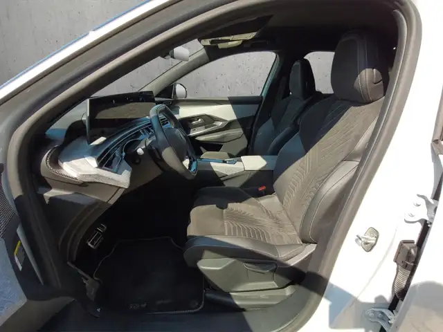 Peugeot 3008 view 9