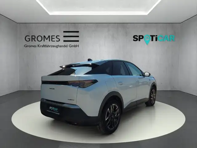 Peugeot 3008 view 3