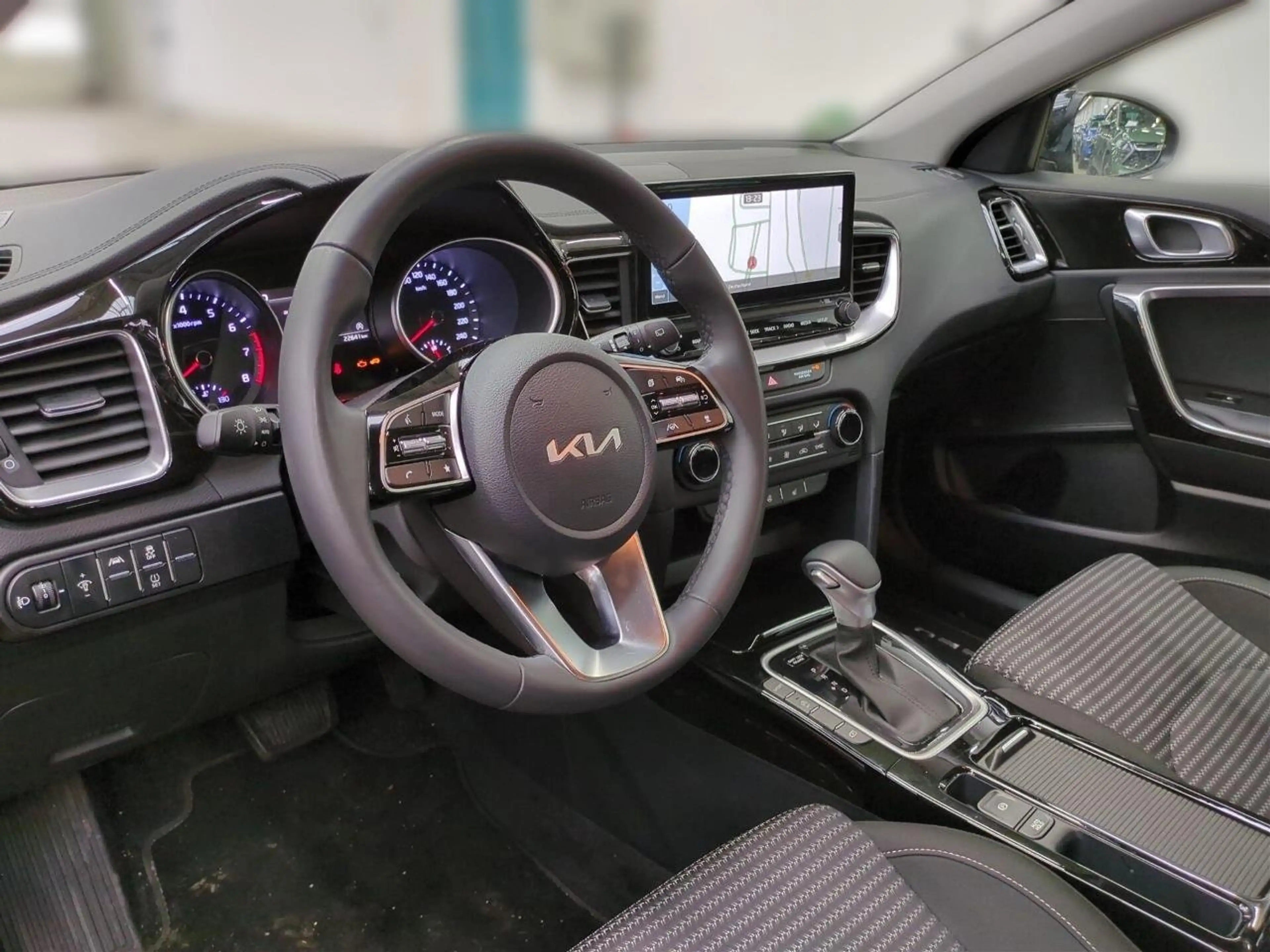 Kia Ceed SW / cee'd SW Ceed SW 1.5T DCT Spirit — photo 3
