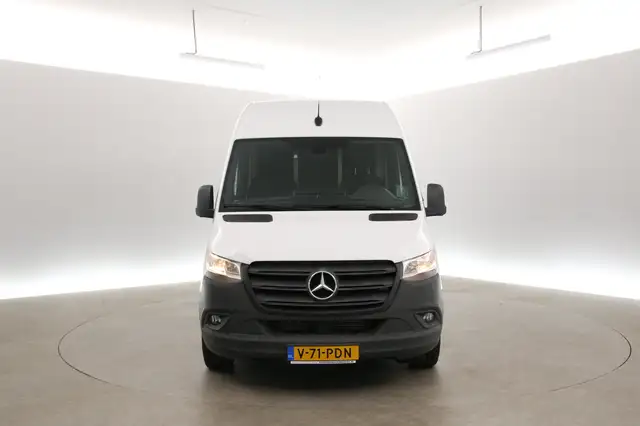 Mercedes-Benz Sprinter view 7