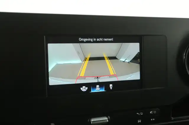 Mercedes-Benz Sprinter view 13