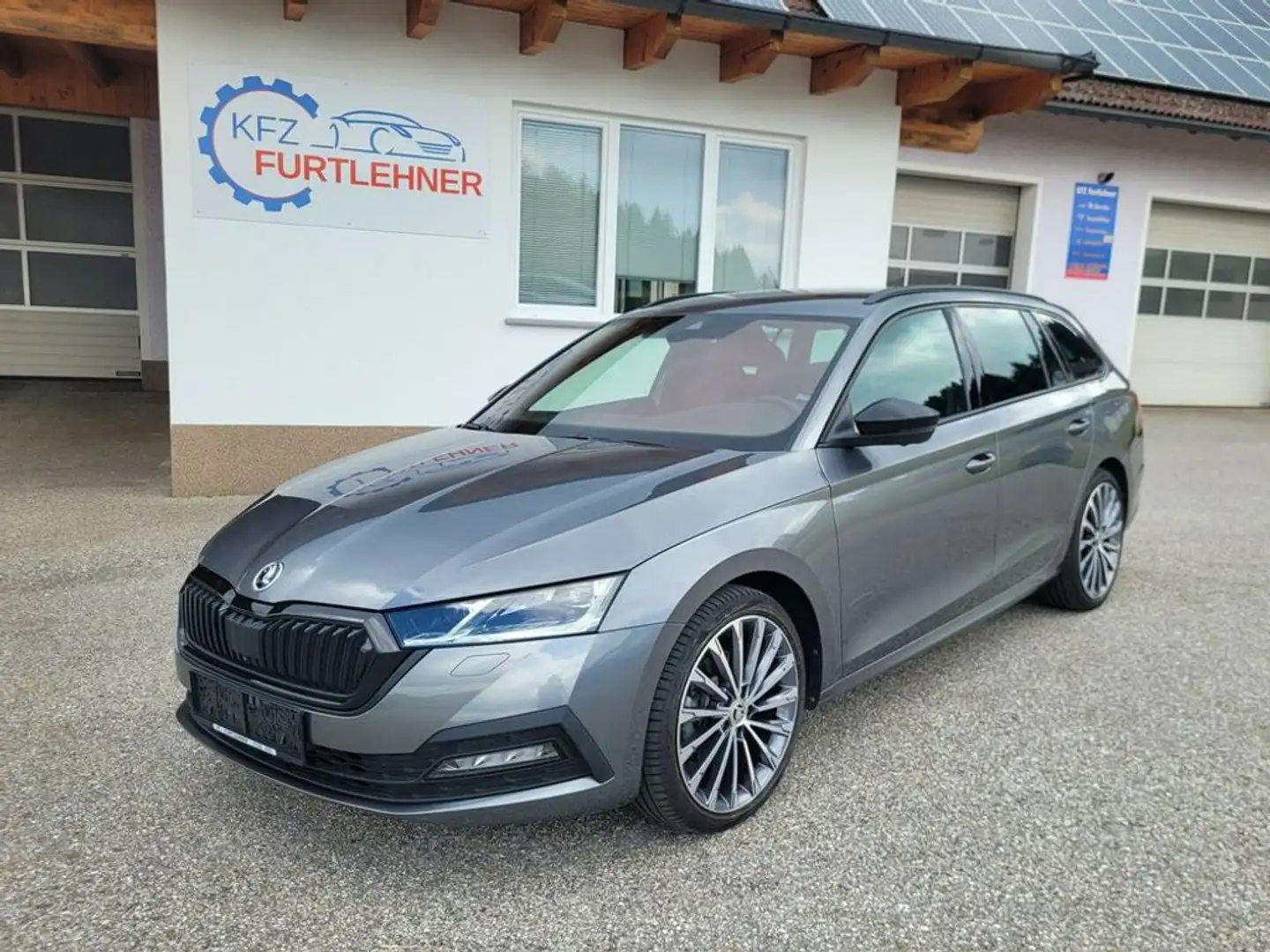 Skoda Octavia Combi Style 4x4 Grau - 1