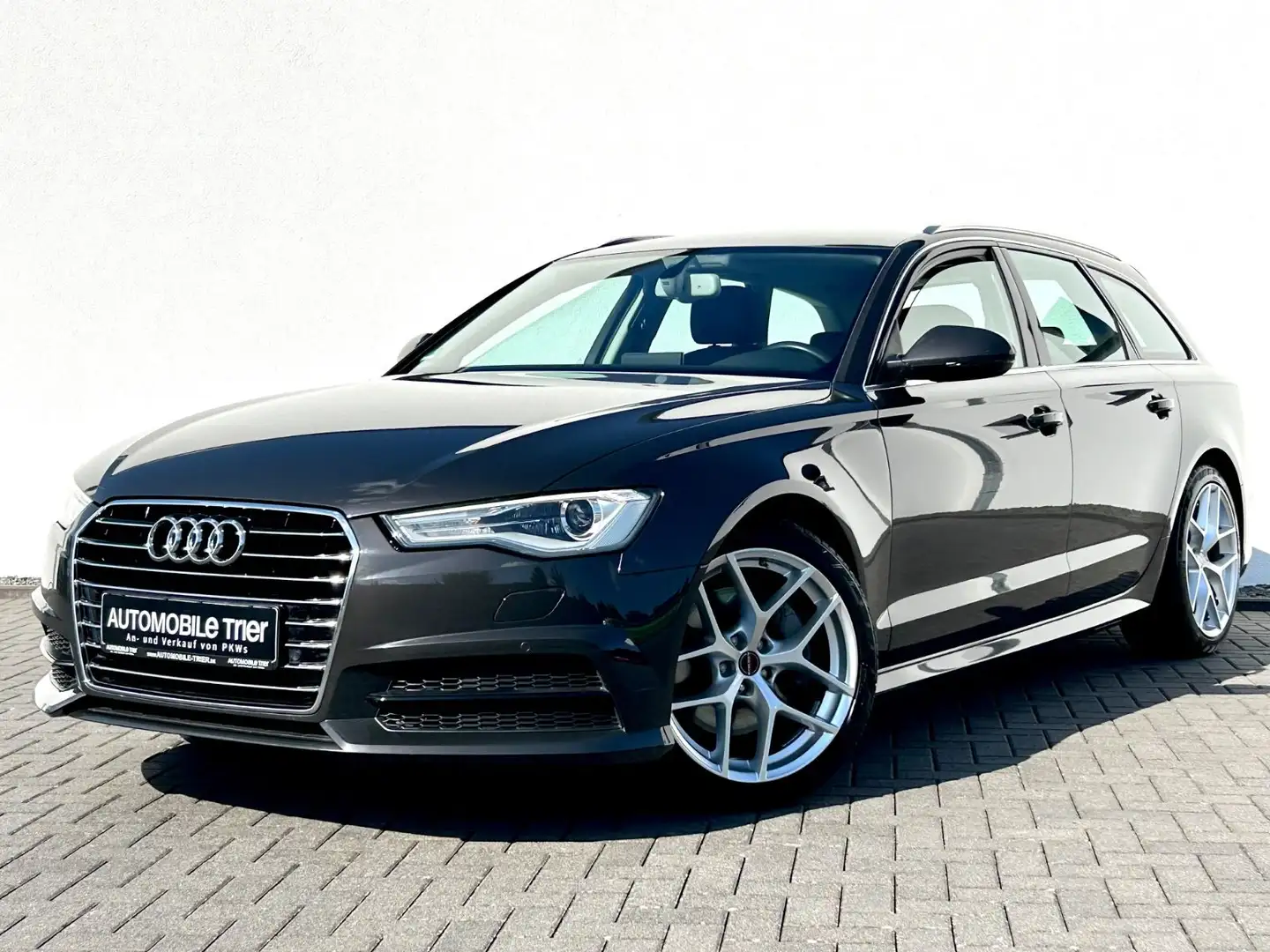 Audi A6 Avant 3.0 TDI sport / NAVI / LED / AHK / Grau - 1