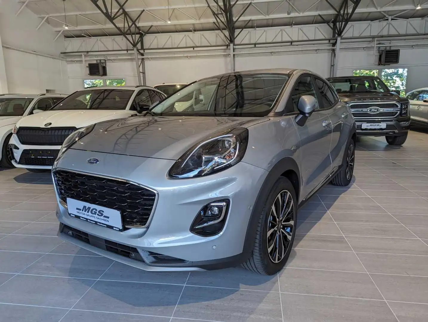 Ford Puma 1.0 EcoBoost Hybrid TITANIUM X Silber - 1