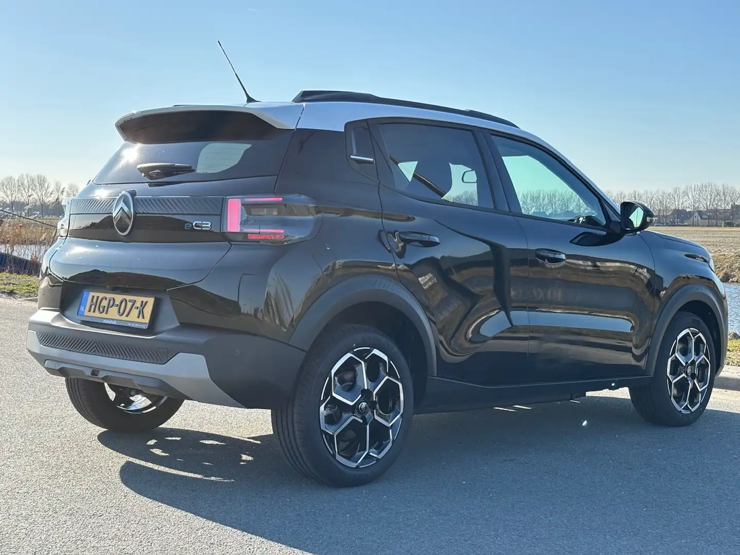 Citroen C3 E-C3 | Max | Navigatie | Draadloze telefoonlader | Zwart - 2
