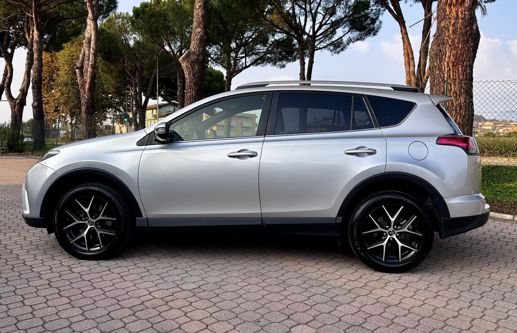 Toyota RAV 4 Rav4 IV 2.0 d-4d Style 2wd mt Grigio - 2
