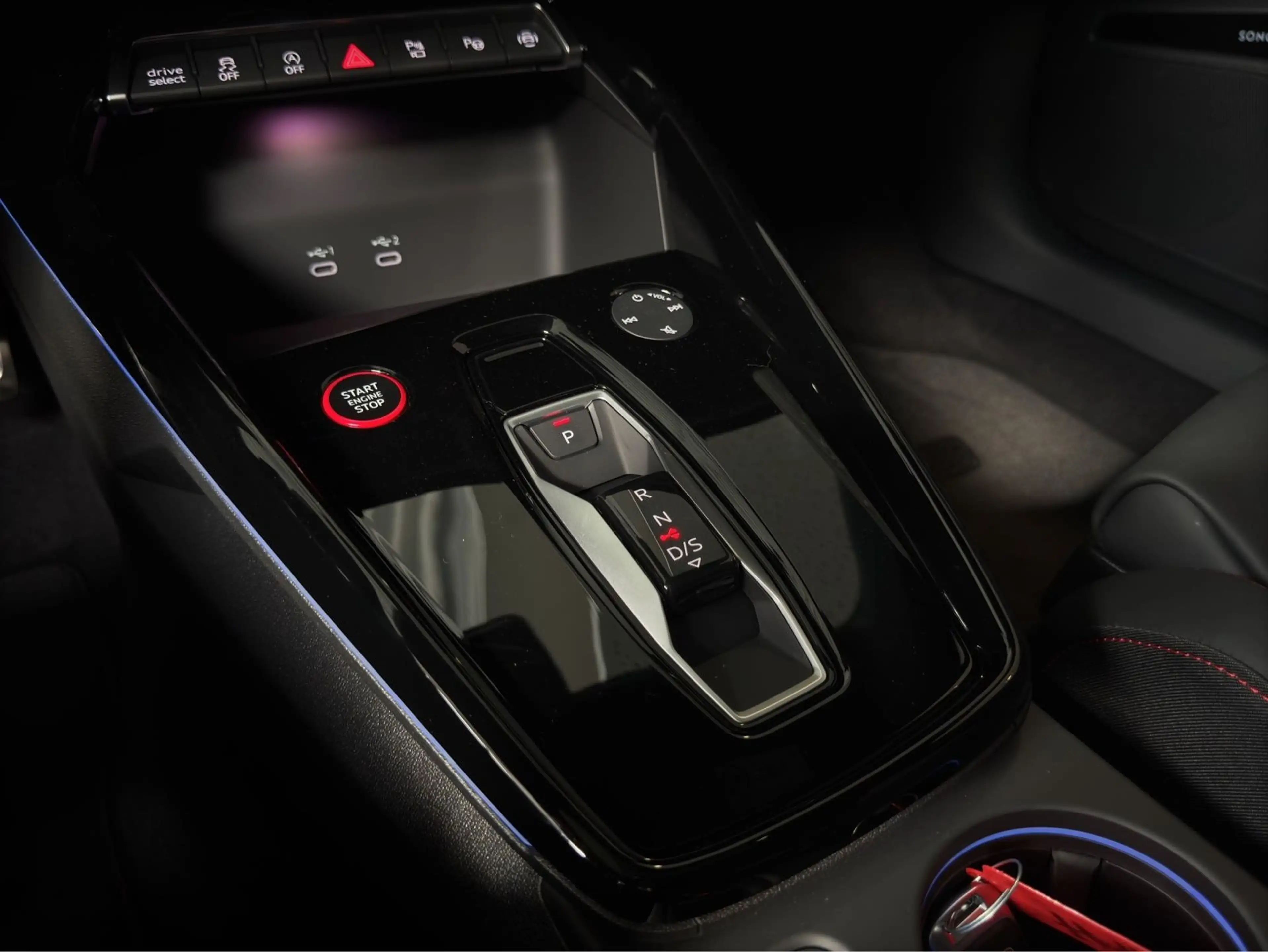 Audi RS3 Audi RS 3 Sportback 294 kW S tron — photo 11
