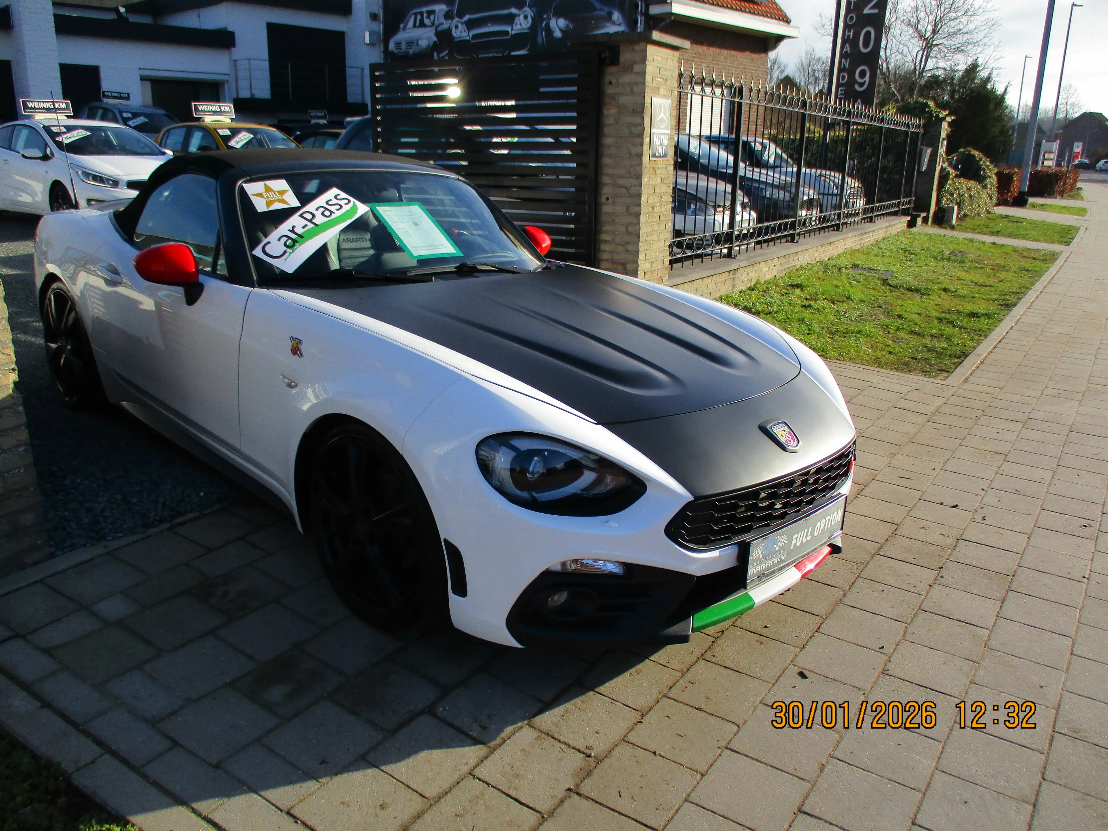 Abarth 124 Spider 1.4I TURBO 170PK FULL OPTION NAVI LEDER MONZA BOSE