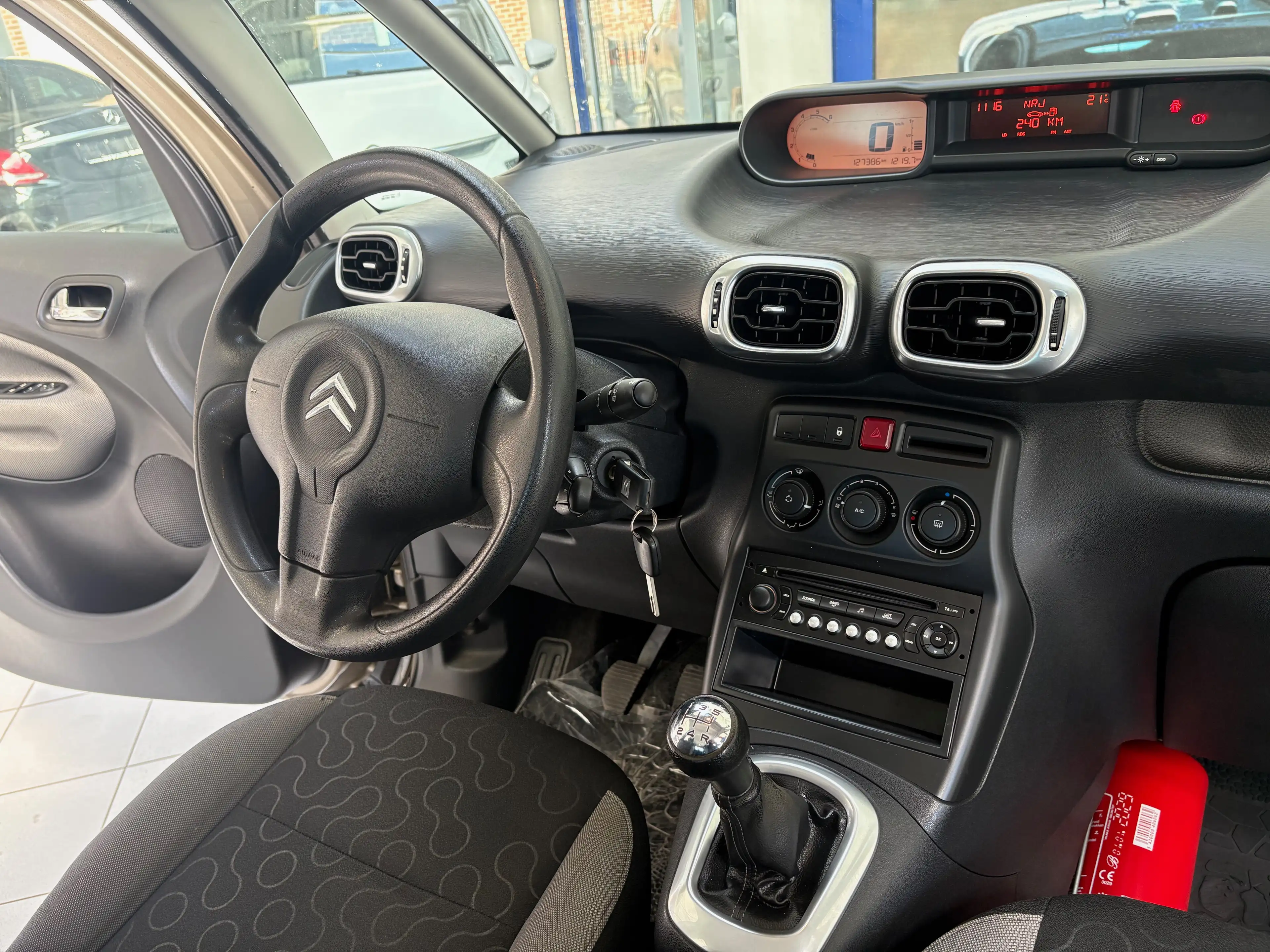 Citroen C3 Picasso 1.6 HDi * 1ER PROP * CLIM * 5 PORTES * — photo 13
