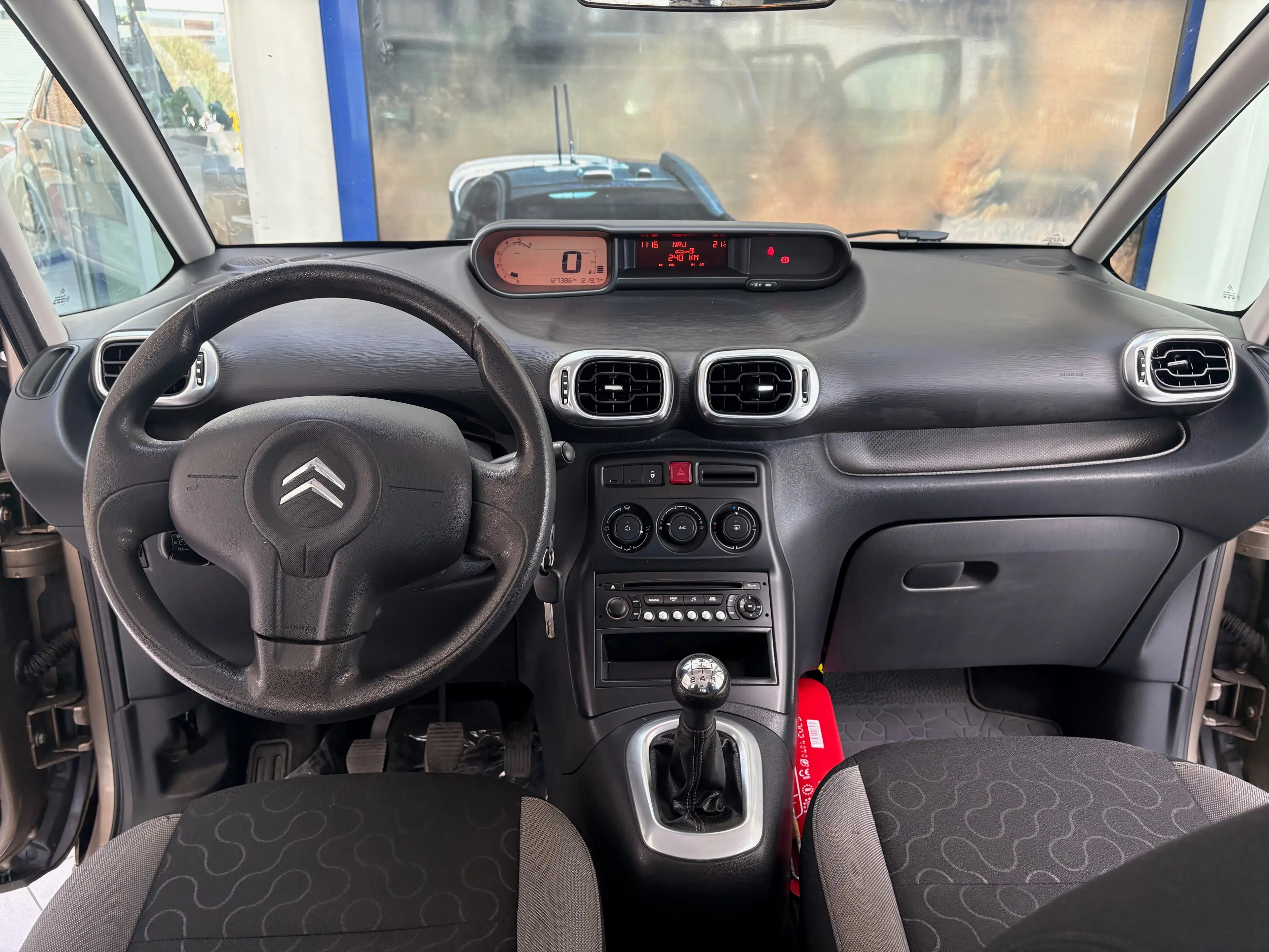 Citroen C3 Picasso 1.6 HDi * 1ER PROP * CLIM * 5 PORTES * — photo 11