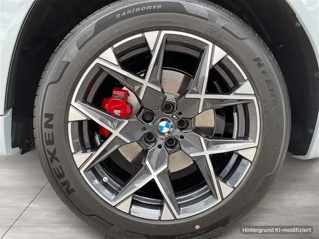 BMW X3 view 6
