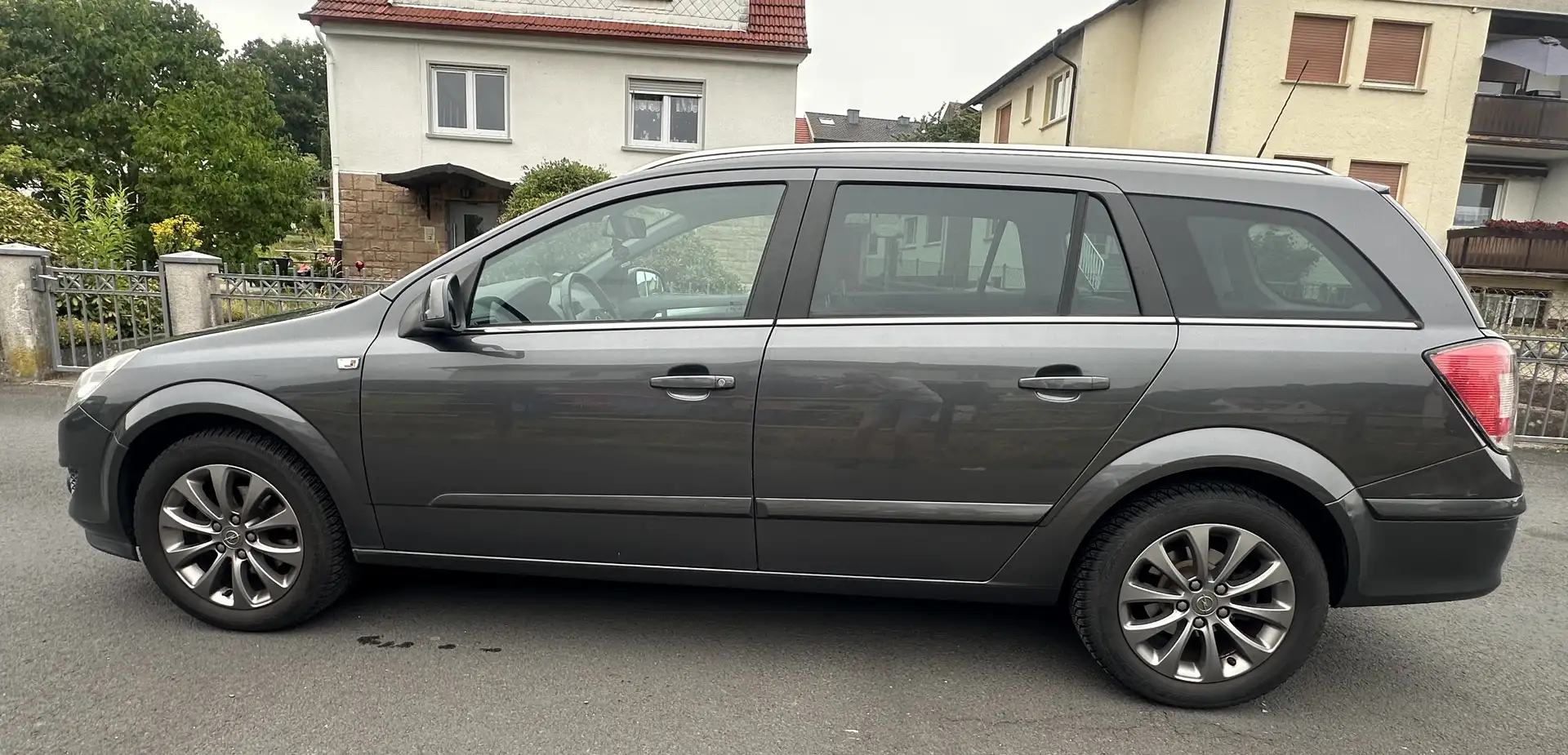 Opel Astra Astra Caravan 1.8 Grau - 2
