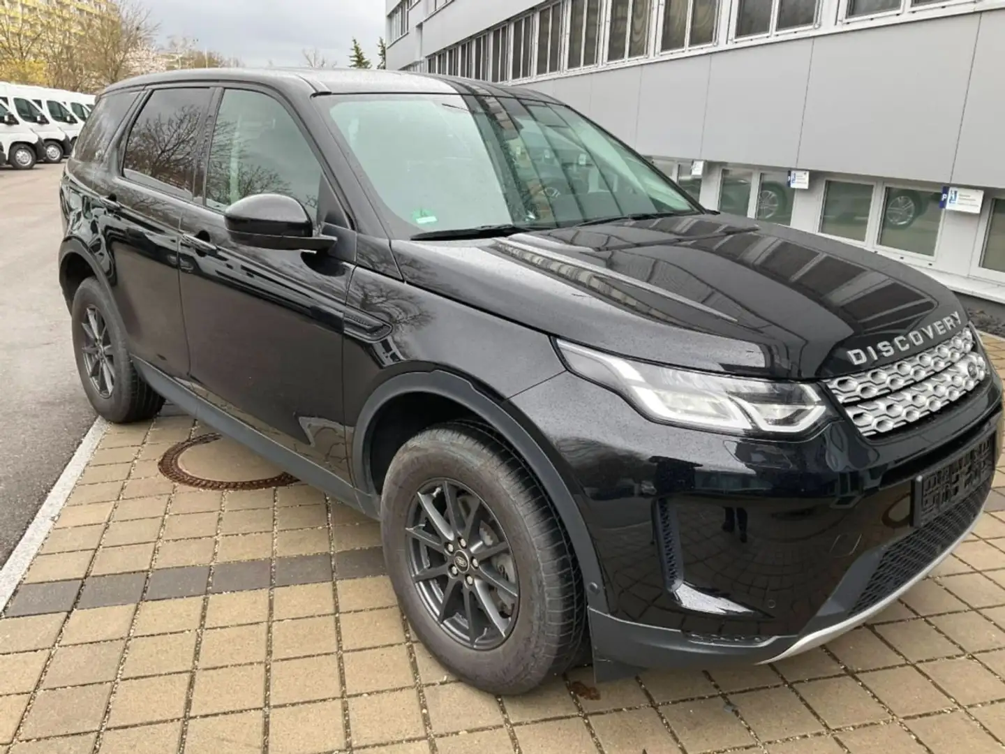 Land Rover Discovery Sport D150 AWD Fekete - 2